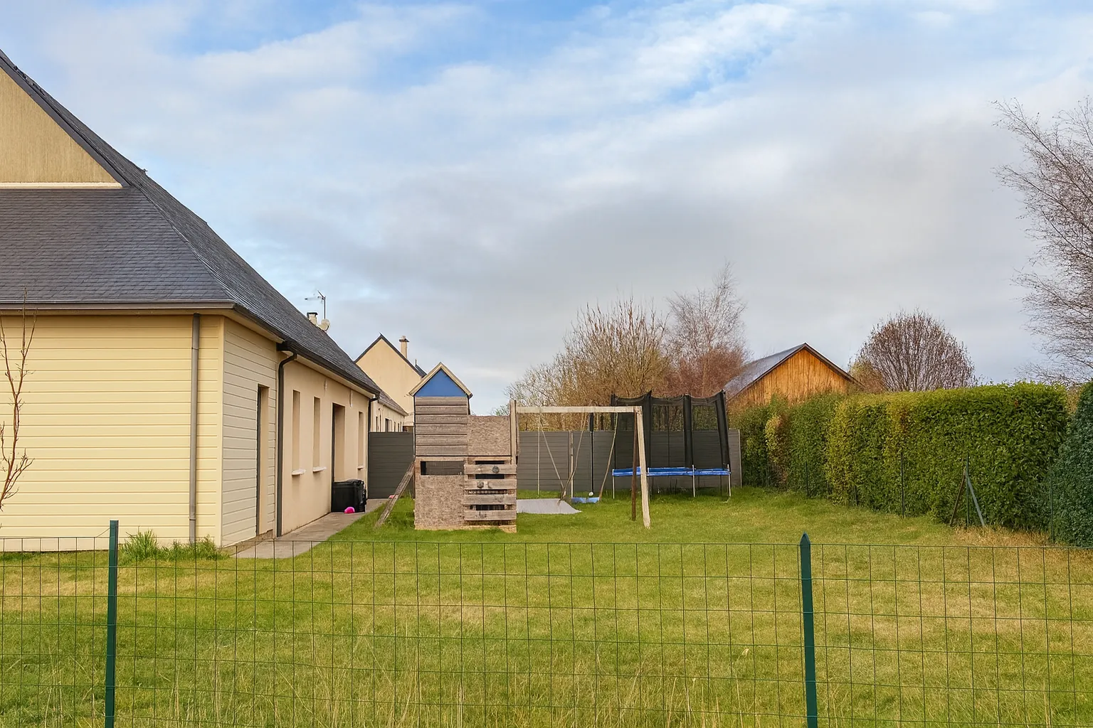 Maison de plain-pied à Grézillé, modernité et confort au cœur de la Loire-Authion 