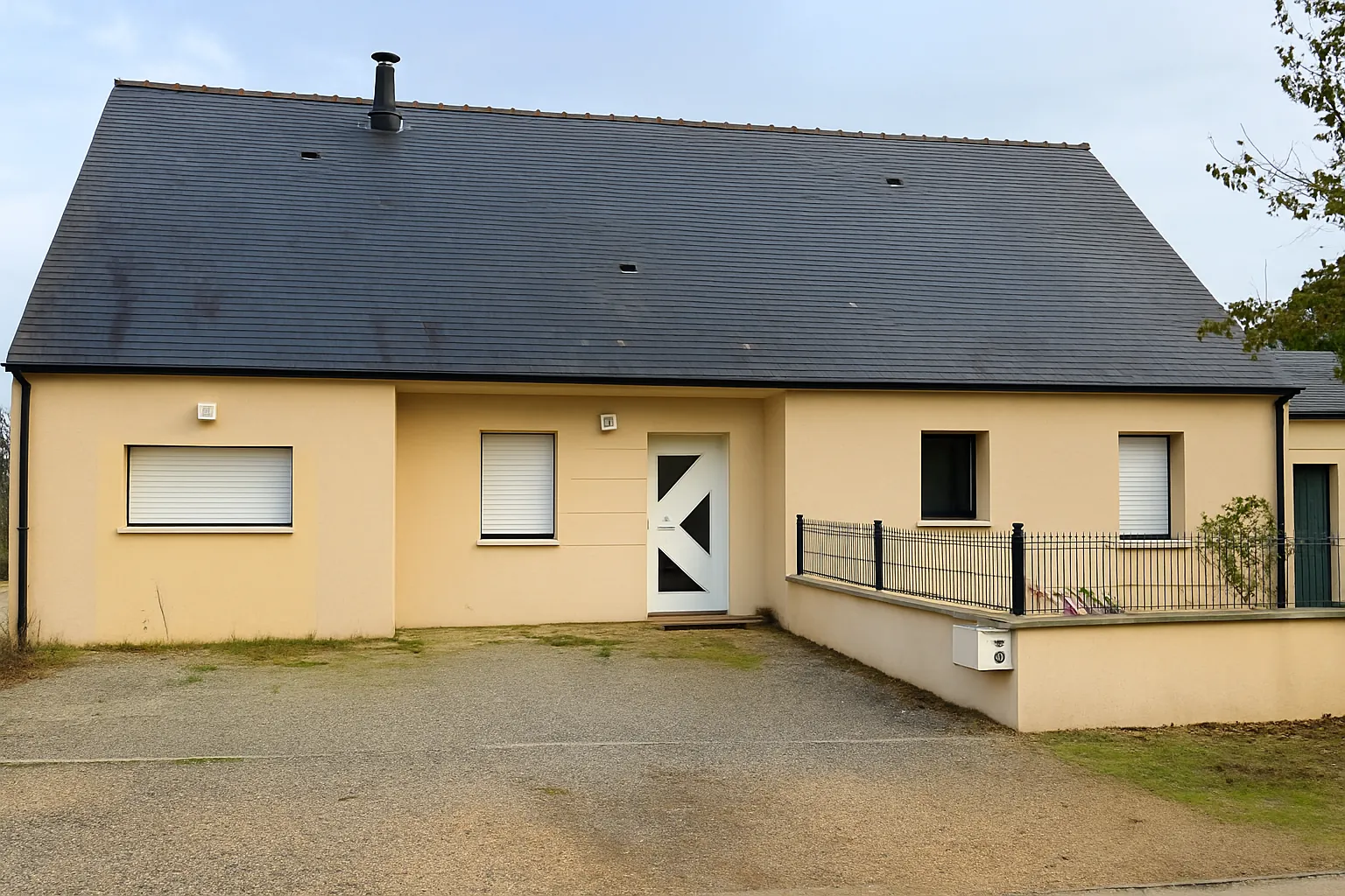 Maison de plain-pied à Grézillé, modernité et confort au cœur de la Loire-Authion 
