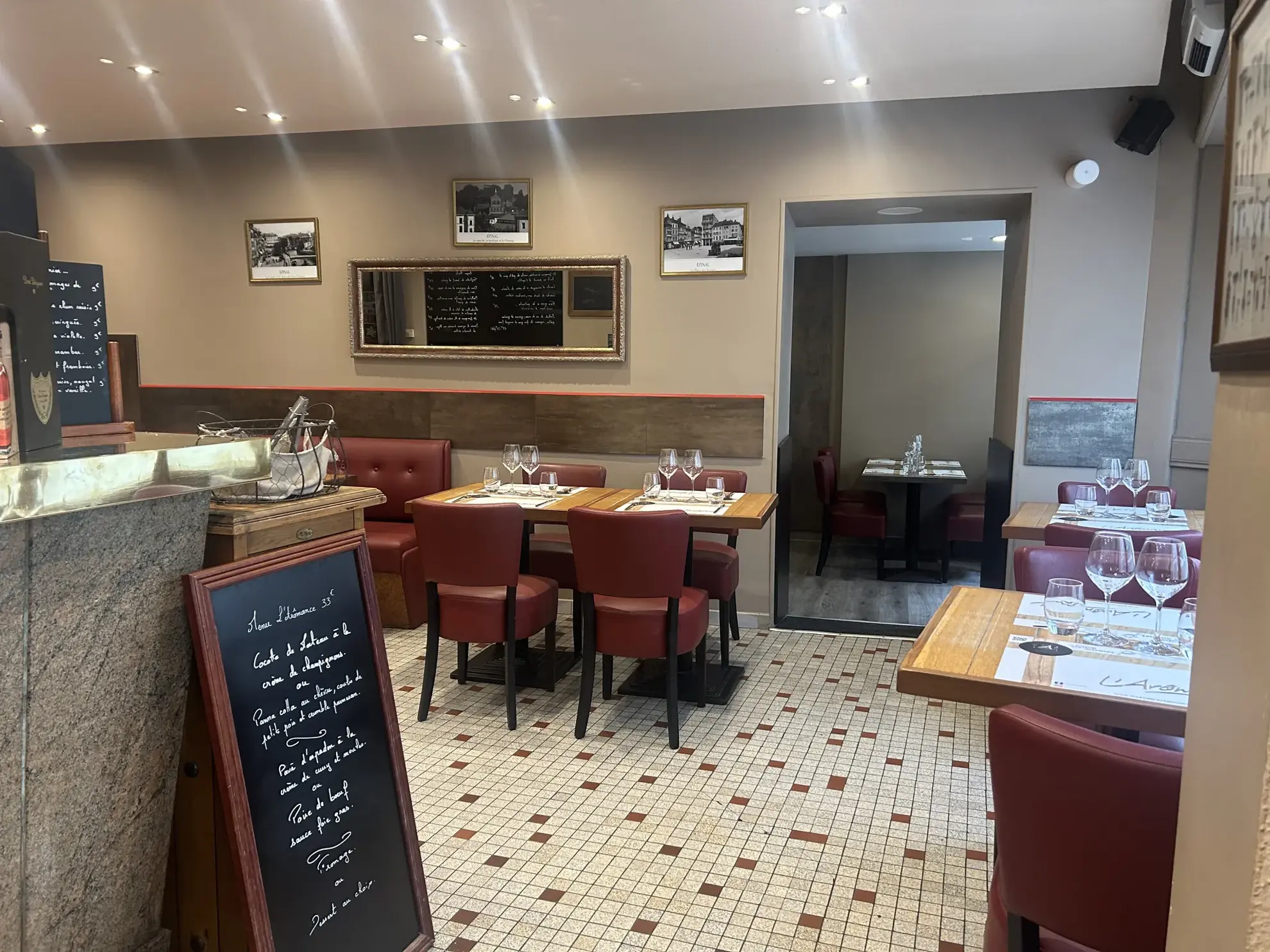 Fonds de commerce de restauration à vendre en centre-ville d'Épinal 