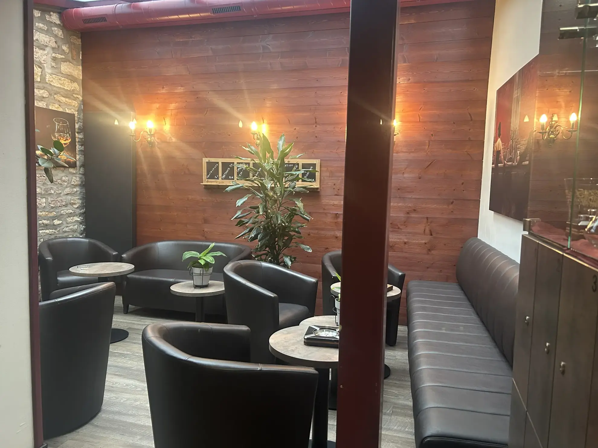 Fonds de commerce de restauration à vendre en centre-ville d'Épinal 