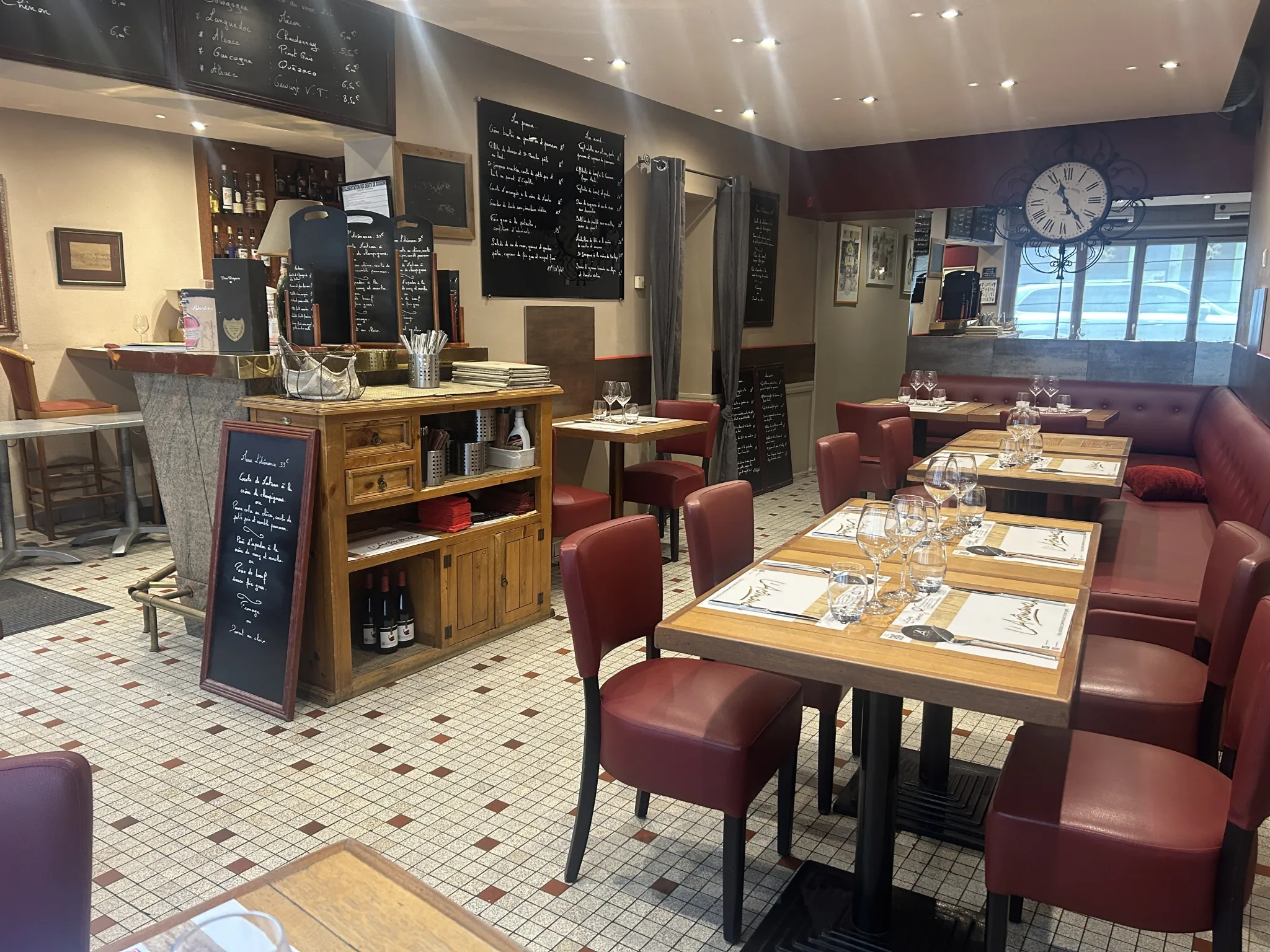 Fonds de commerce de restauration à vendre en centre-ville d'Épinal