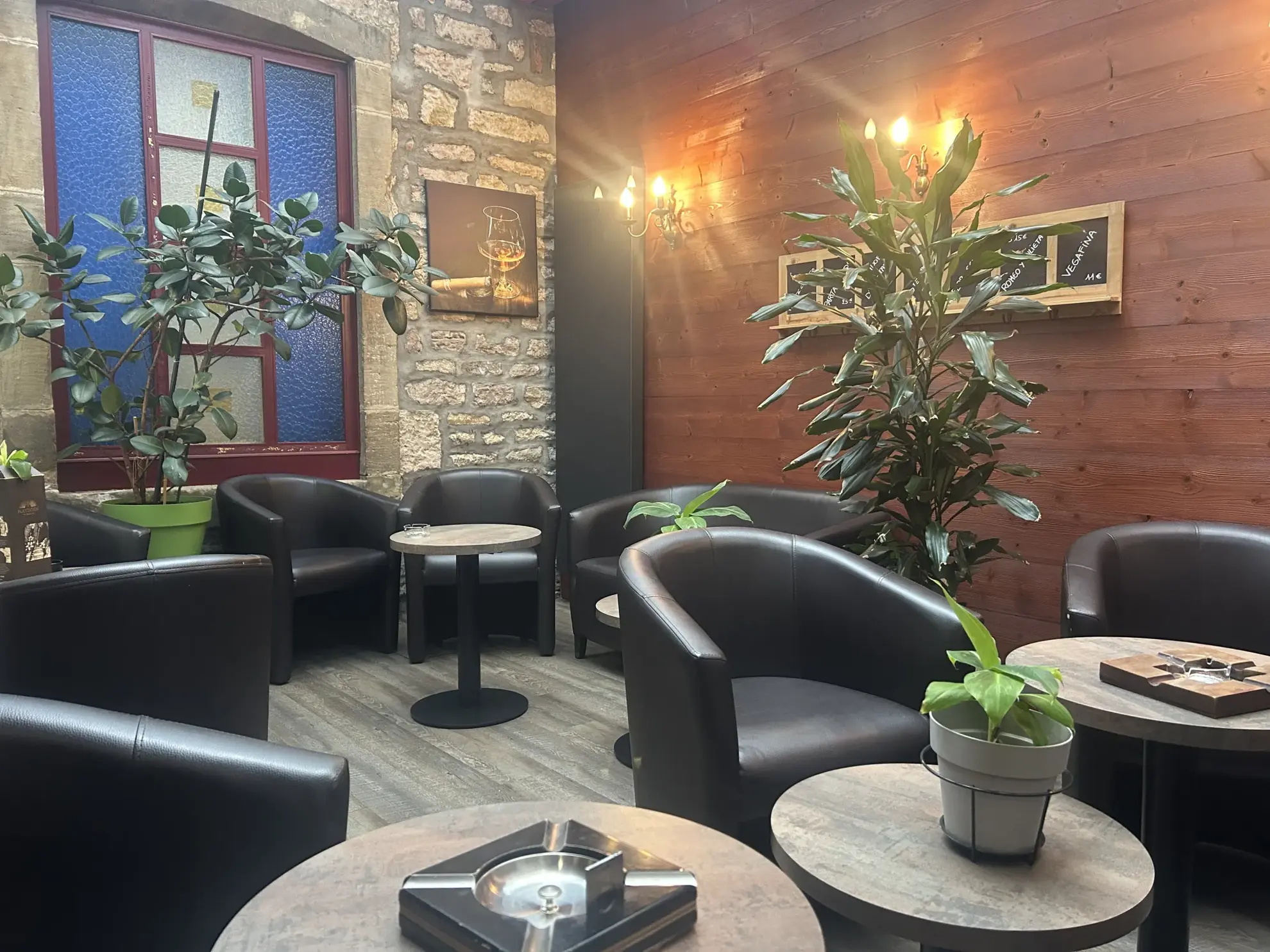 Fonds de commerce de restauration à vendre en centre-ville d'Épinal 