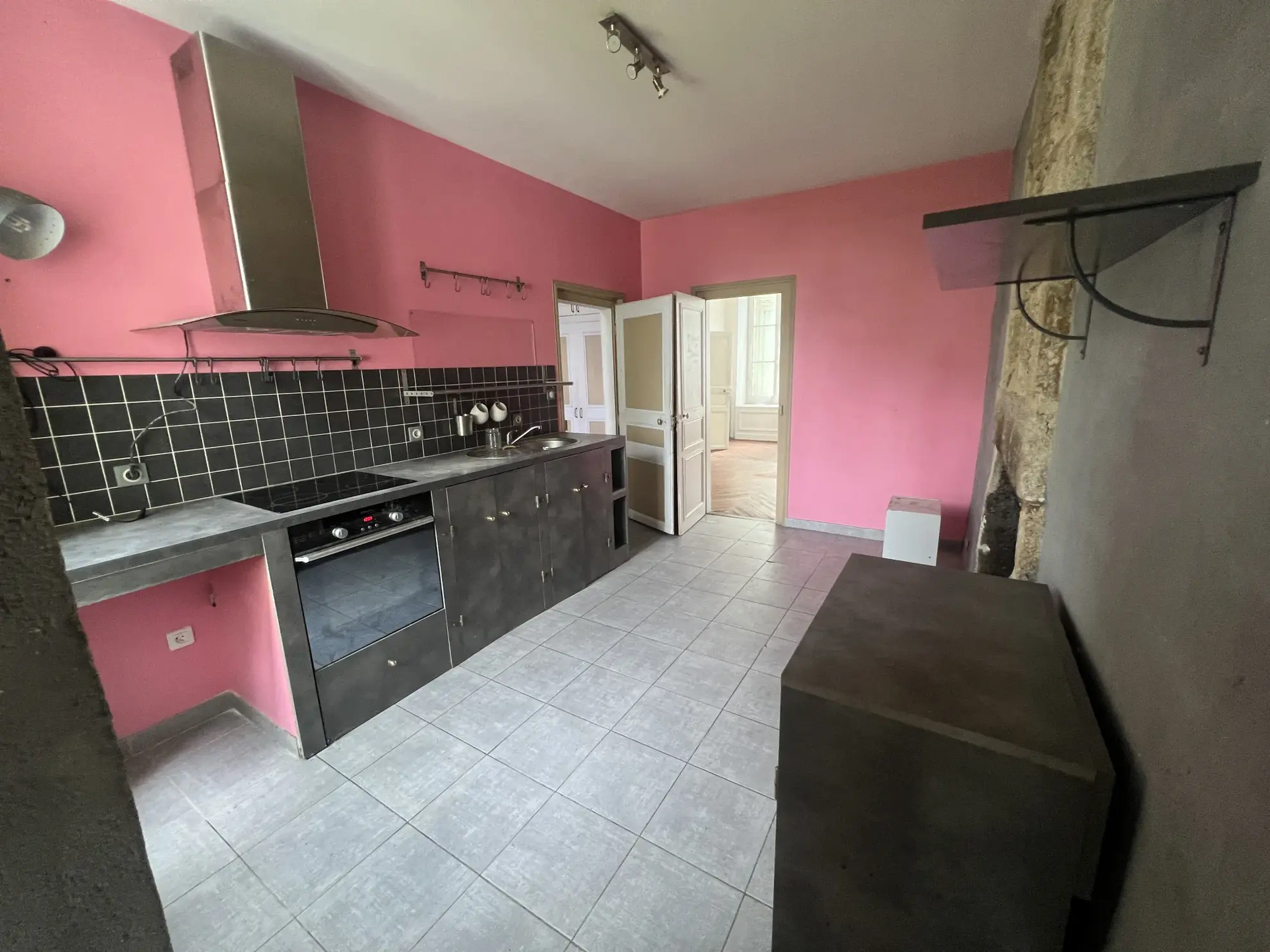 A vendre maison de 224 m² en centre-ville d'Alençon avec 6 chambres 
