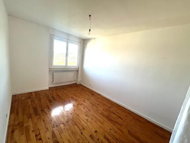 Appartement T4 avec balcon, garage et cave à Firminy - Investissement ou résidence principale 