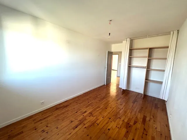 Appartement T4 avec balcon, garage et cave à Firminy - Investissement ou résidence principale 