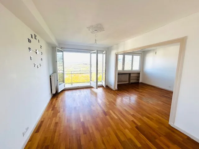 Appartement T4 avec balcon, garage et cave à Firminy - Investissement ou résidence principale 