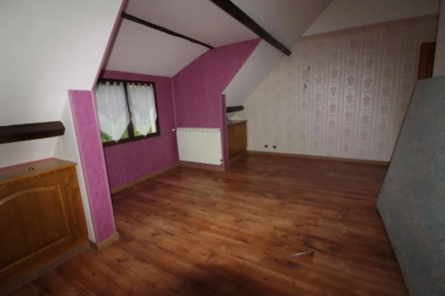 Grande maison indépendante familiale à Corvol l'Orgueilleux avec terrain de 2783 m² 