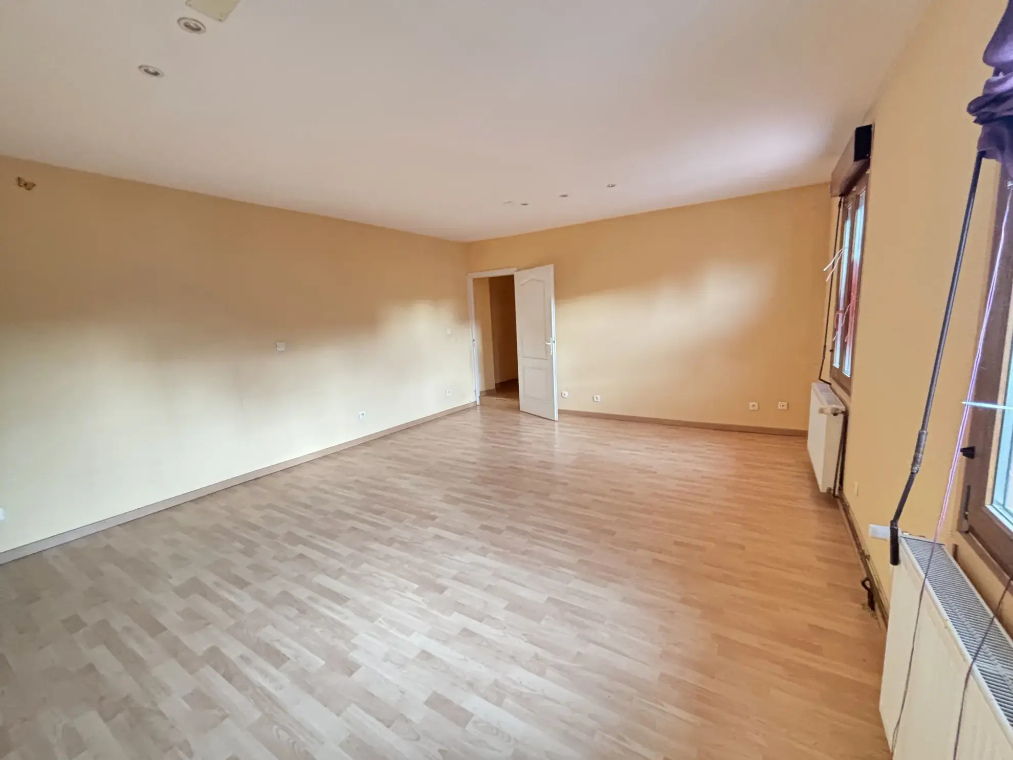 Maison à Mulhouse avec 3 chambres, garage et cave - Idéal résidence principale