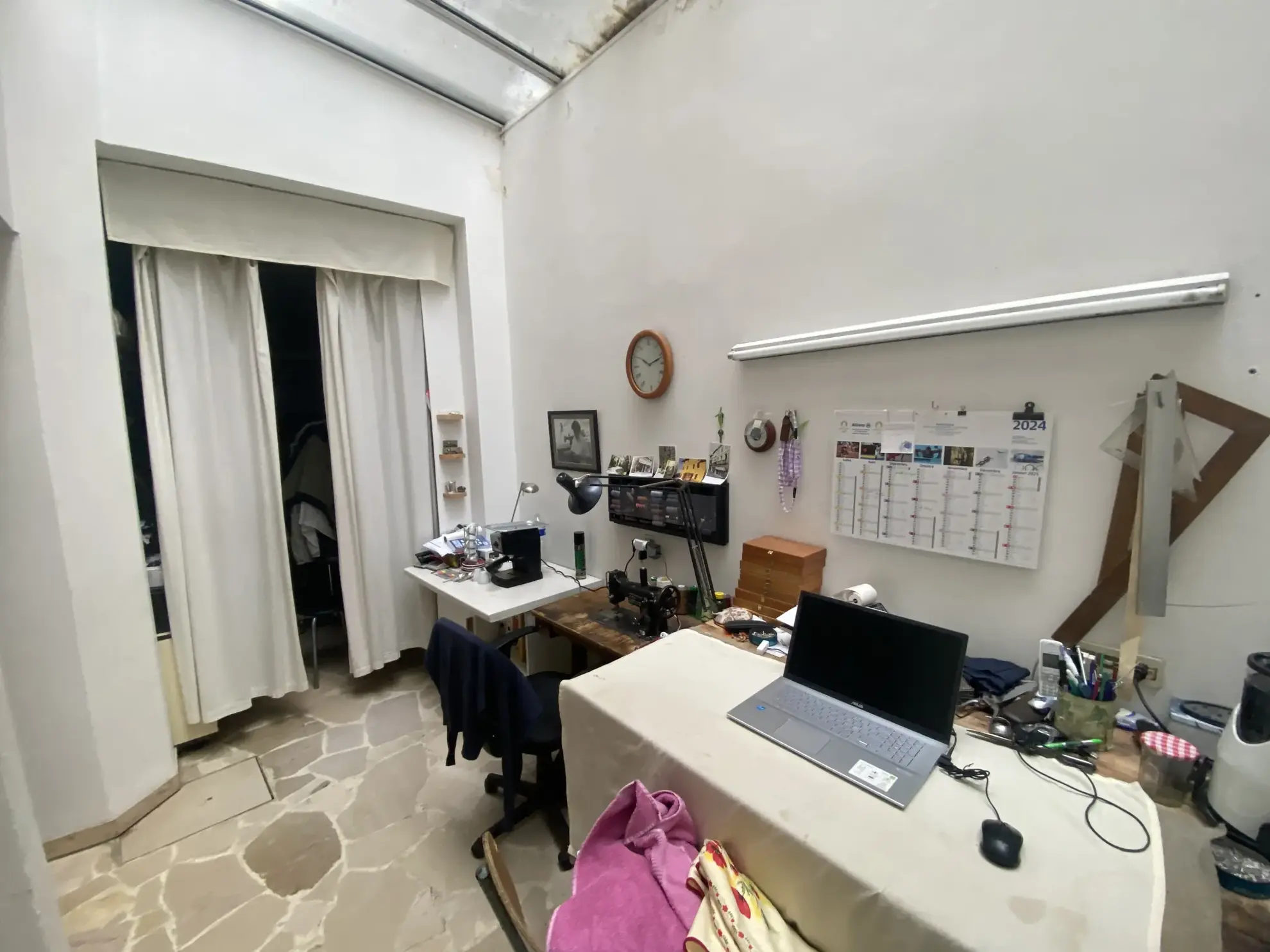 Bel immeuble de ville de 250 m² avec terrasse et local commercial à La Réole 