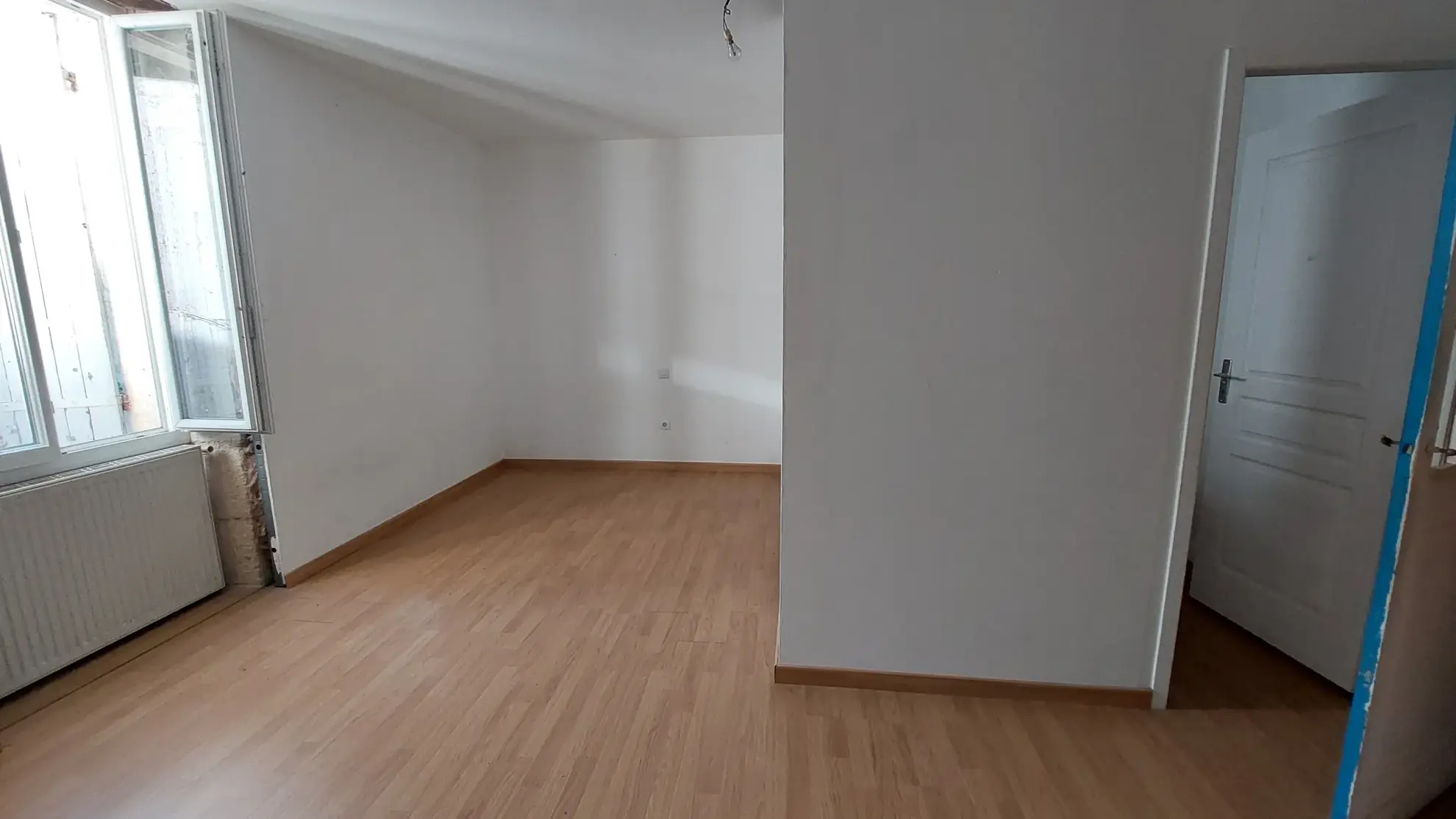 Villa ancienne de 228 m² avec dépendances et jardin près de La Réole 