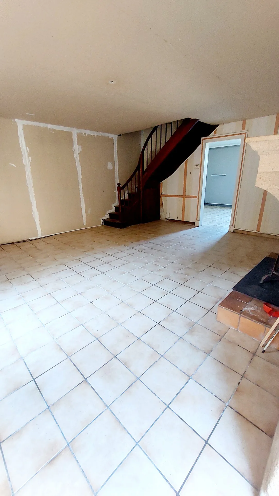 Villa ancienne de 228 m² avec dépendances et jardin près de La Réole 