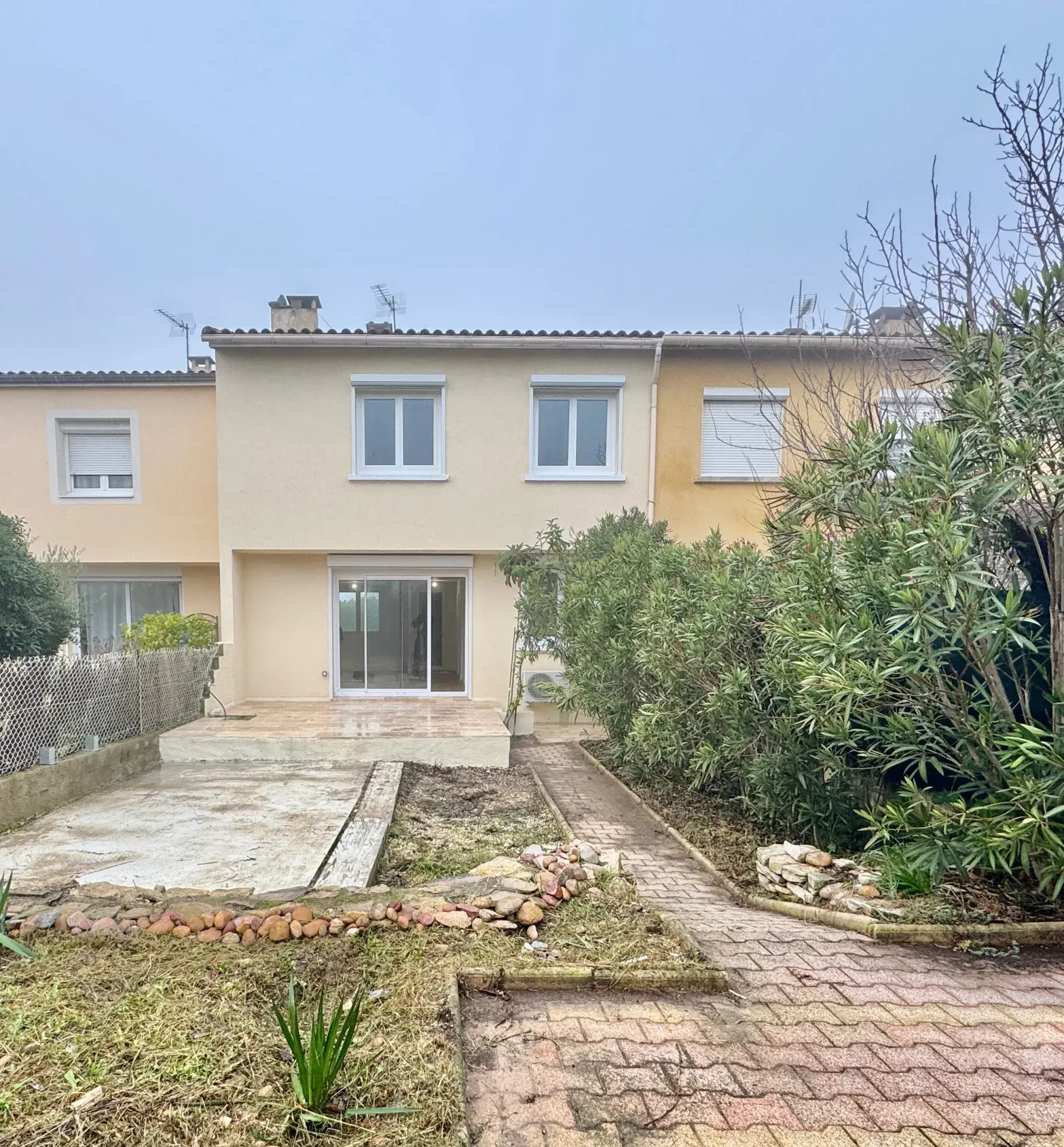 Maison rénovée de 97m2 avec jardin et garage à Montfaucon