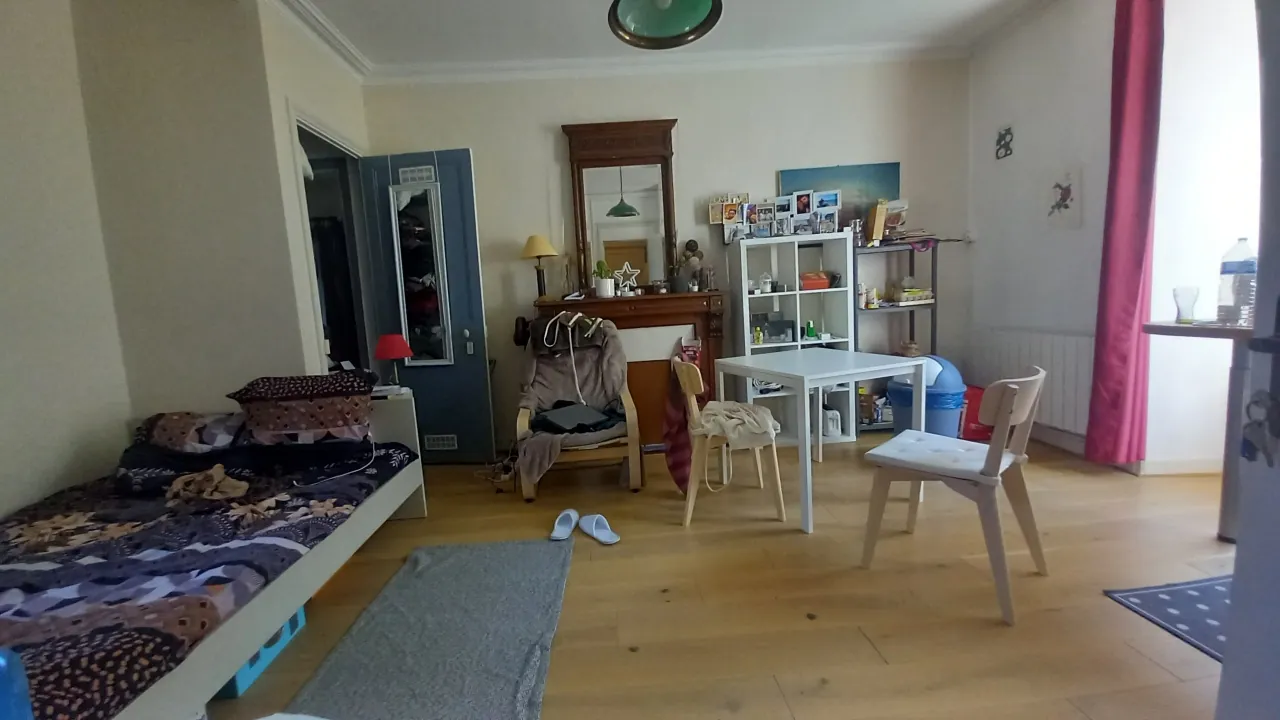 Bel appartement à Paimpol avec deux studios à louer, proche port et commodités 