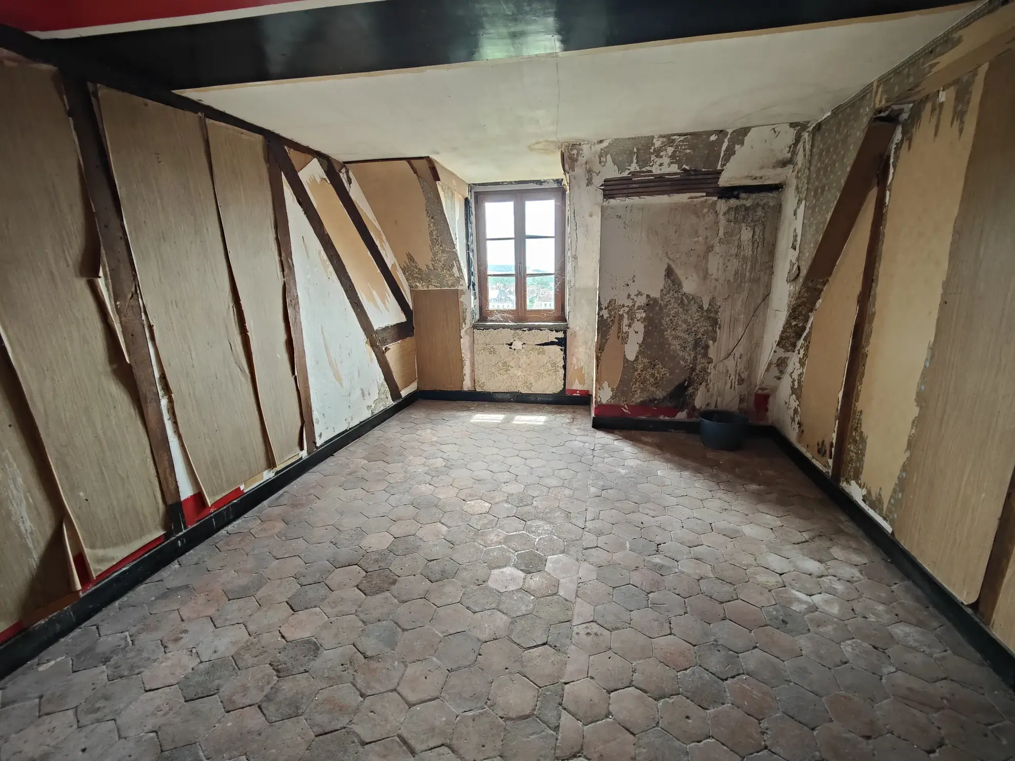 Immeuble à Joigny avec fort potentiel et aides à la rénovation 