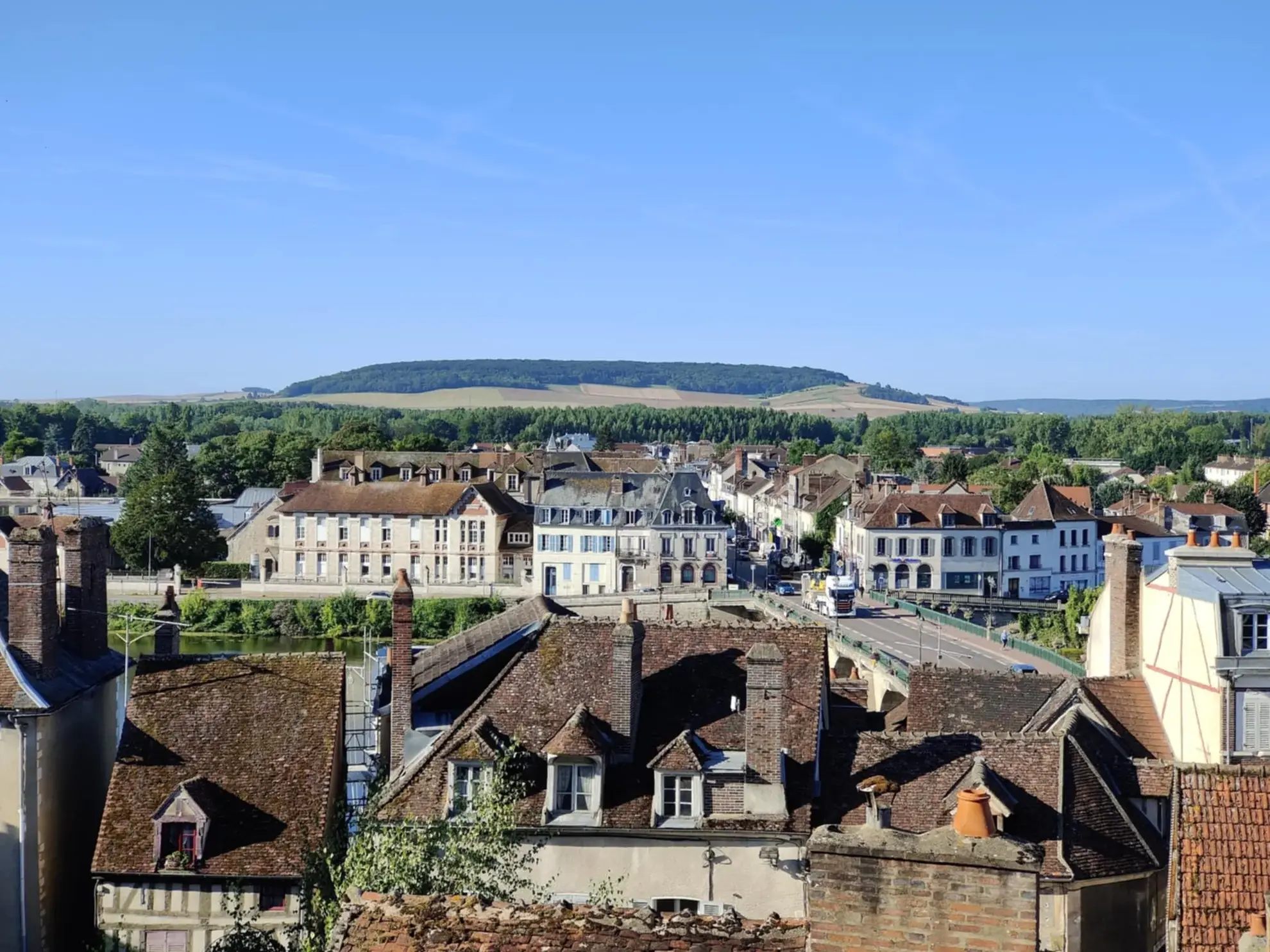 Immeuble à Joigny avec fort potentiel et aides à la rénovation 