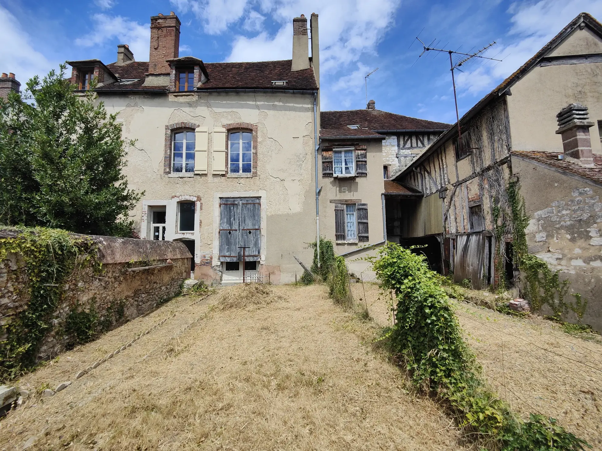 Immeuble à Joigny avec fort potentiel et aides à la rénovation