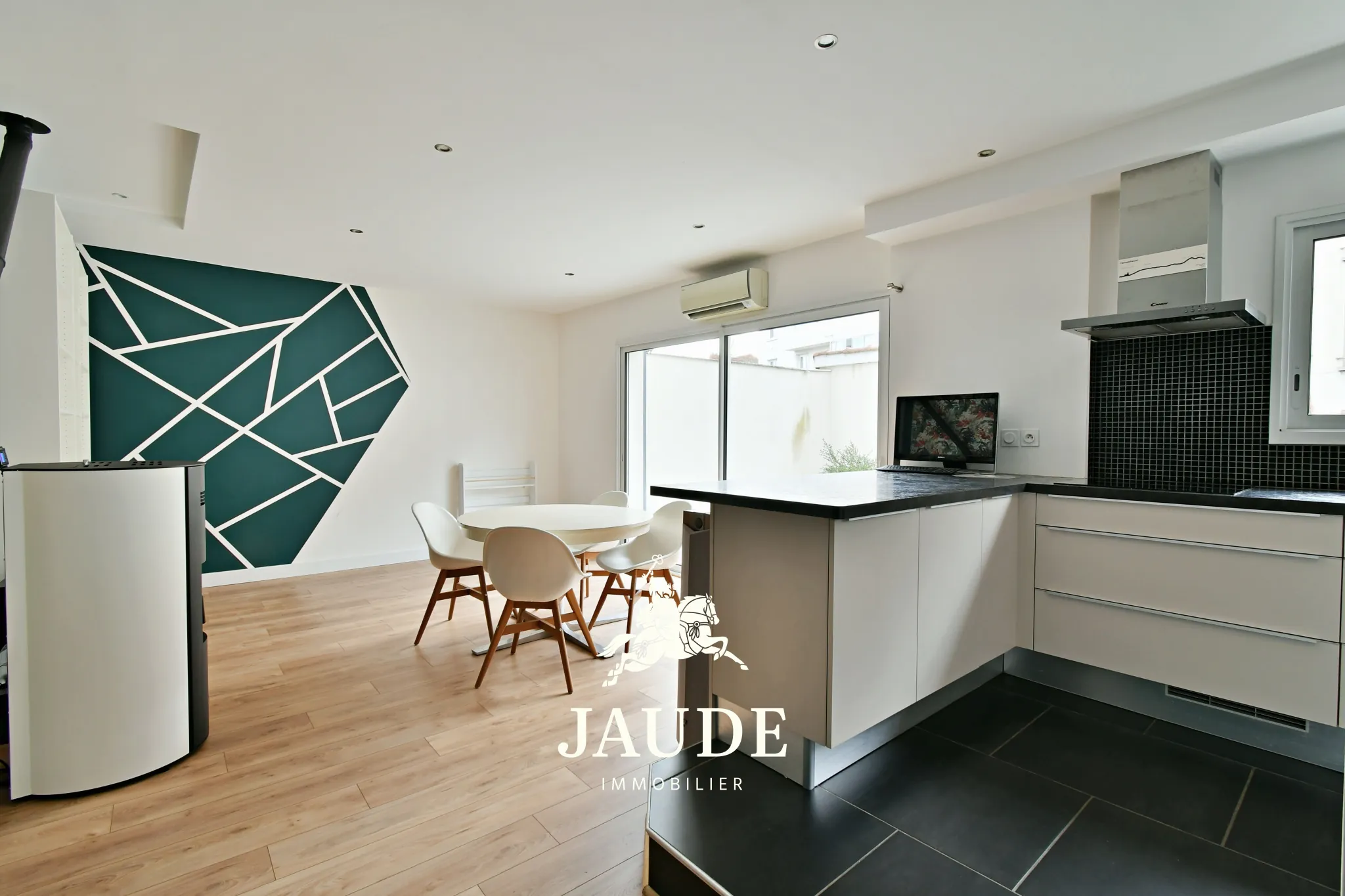 Maison récente de 105 m² avec terrasse et garage à Clermont-Ferrand 