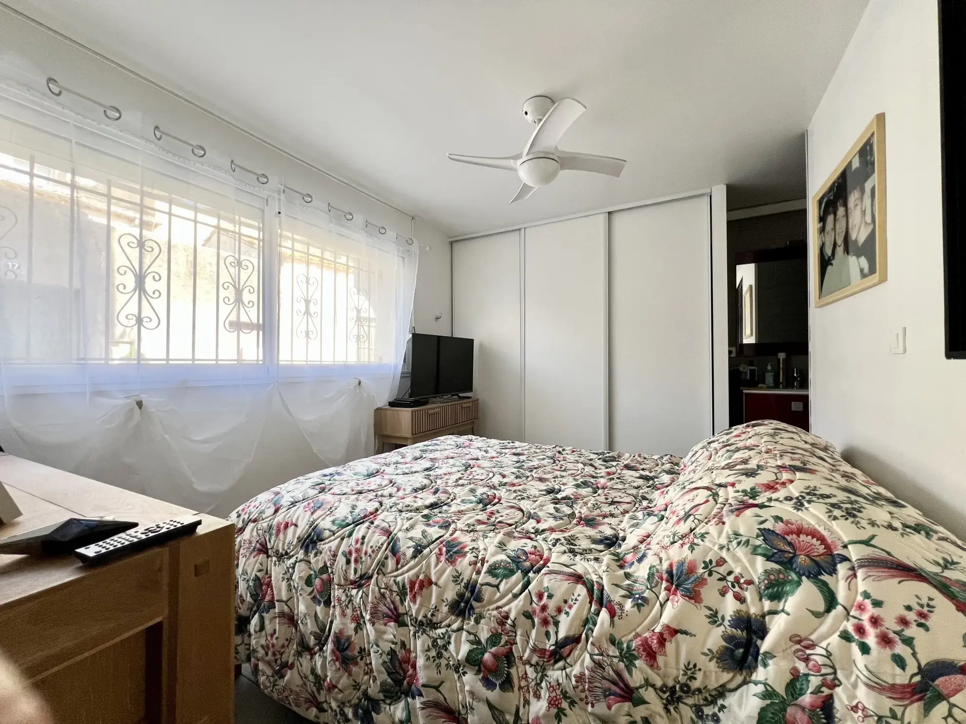 Maison de village rénovée de 150 m² à Aimargues, proximité des commodités 