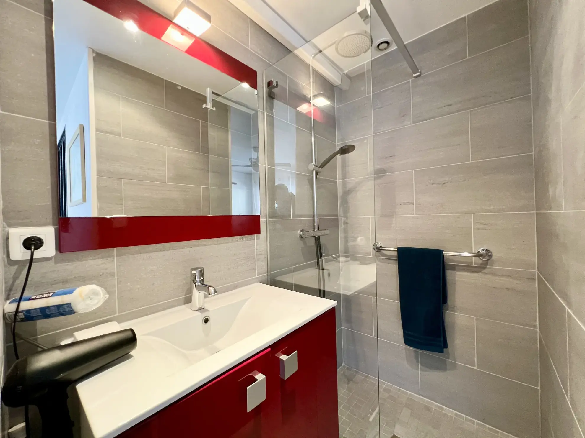 Maison de village rénovée de 150 m² à Aimargues, proximité des commodités 