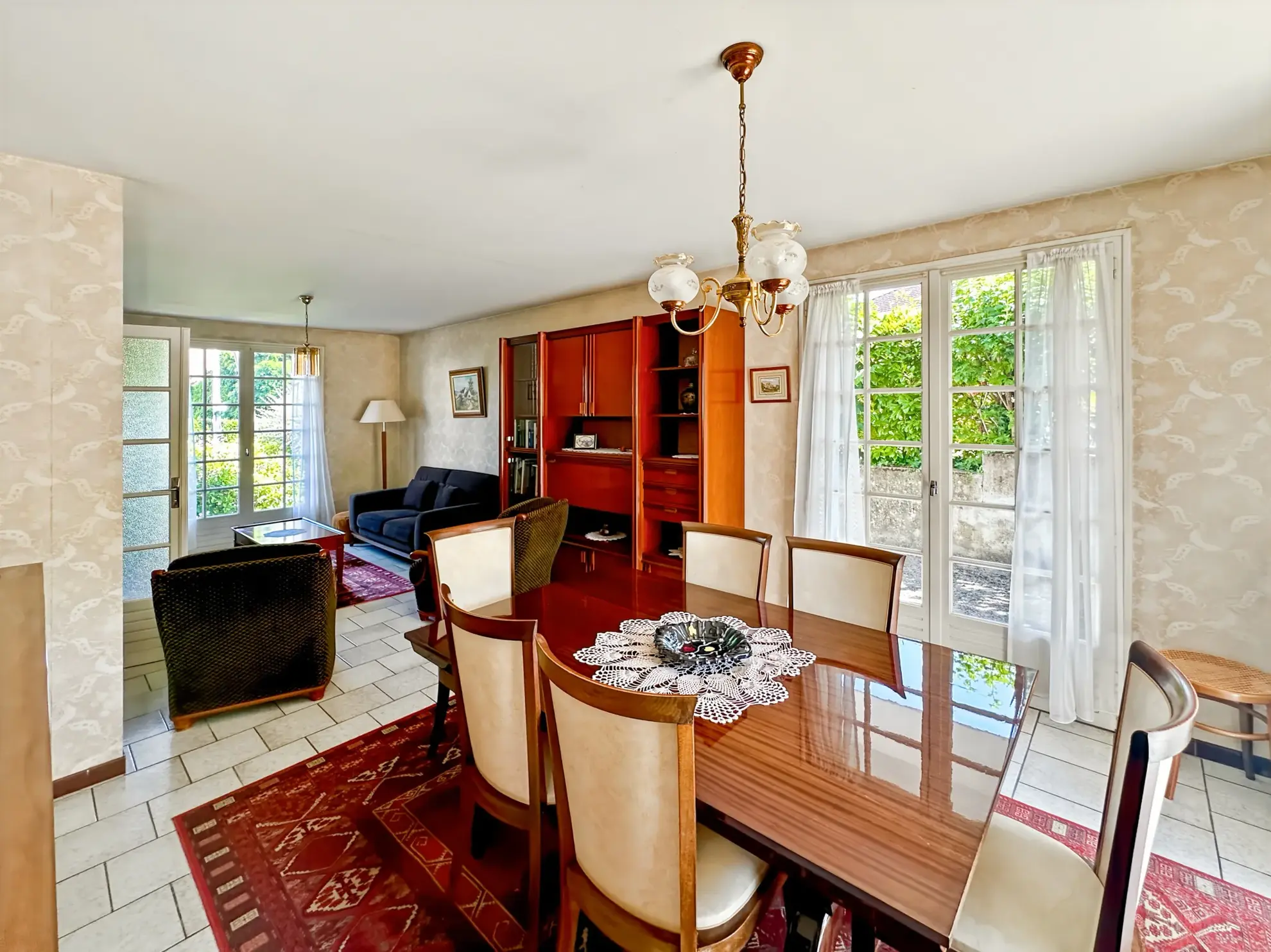 Maison T5 avec 4 chambres, jardin et garage à Périgueux - Rénovation à prévoir 