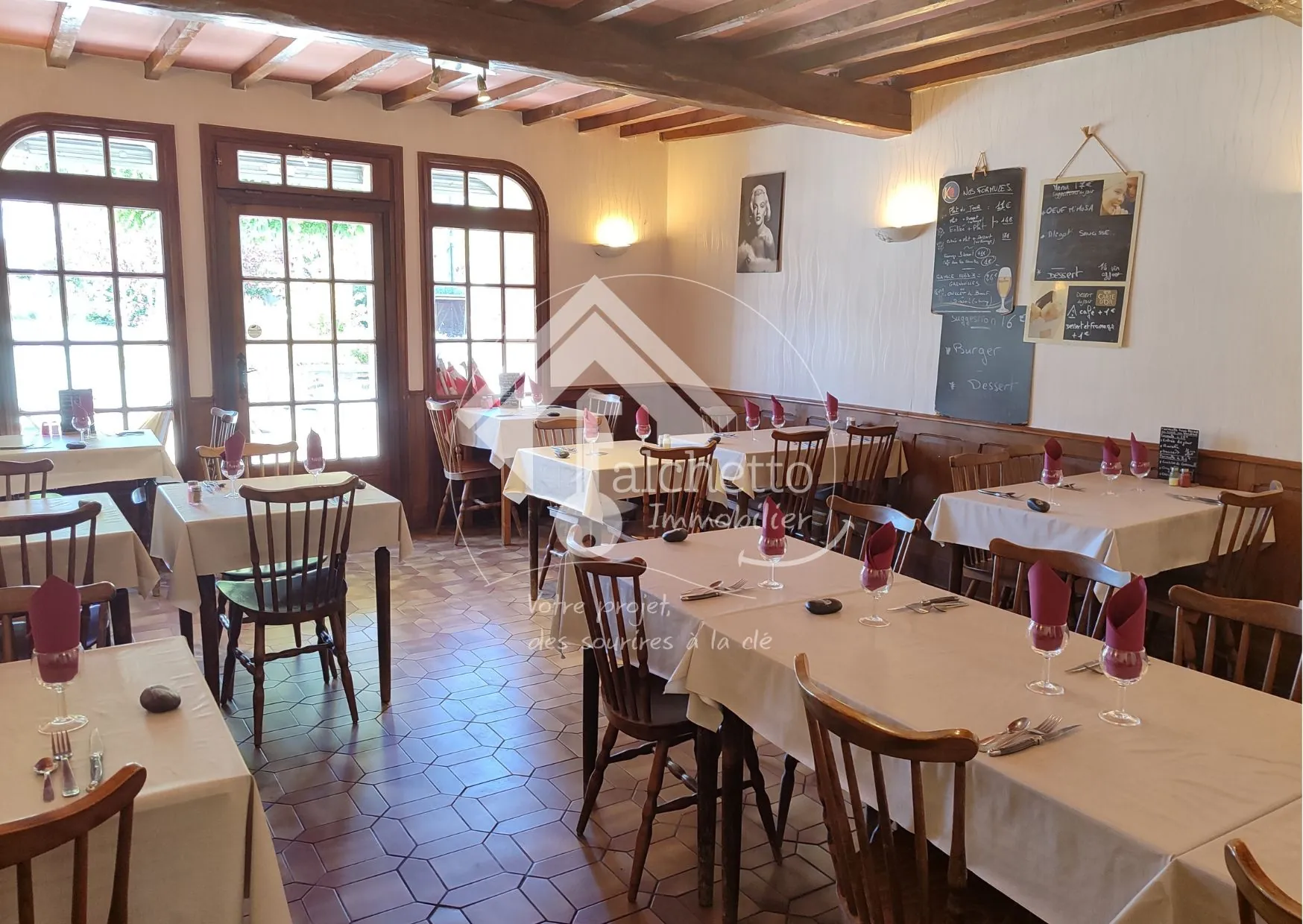 Fonds de commerce bar et restaurant à vendre à Varennes-sur-Morge, Licence IV, terrasse, 60 couverts 