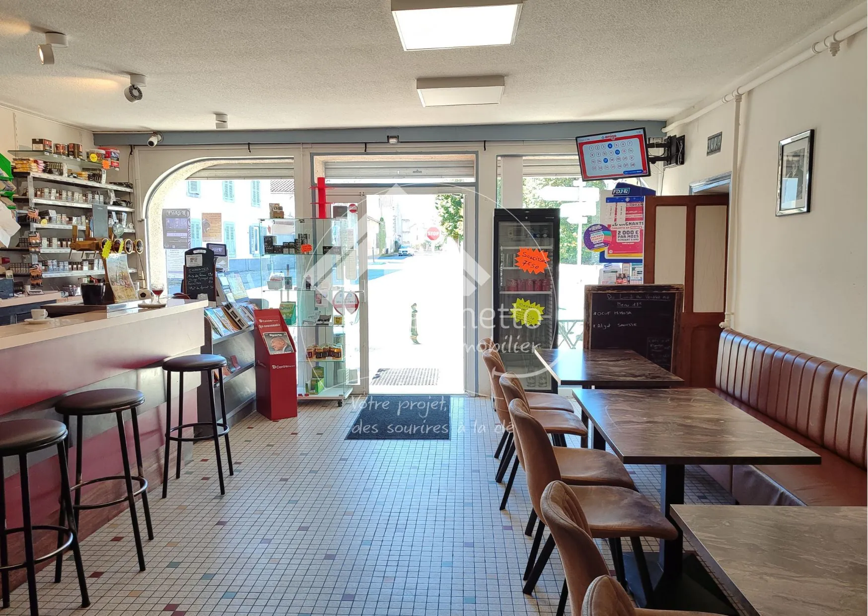 Fonds de commerce bar et restaurant à vendre à Varennes-sur-Morge, Licence IV, terrasse, 60 couverts 