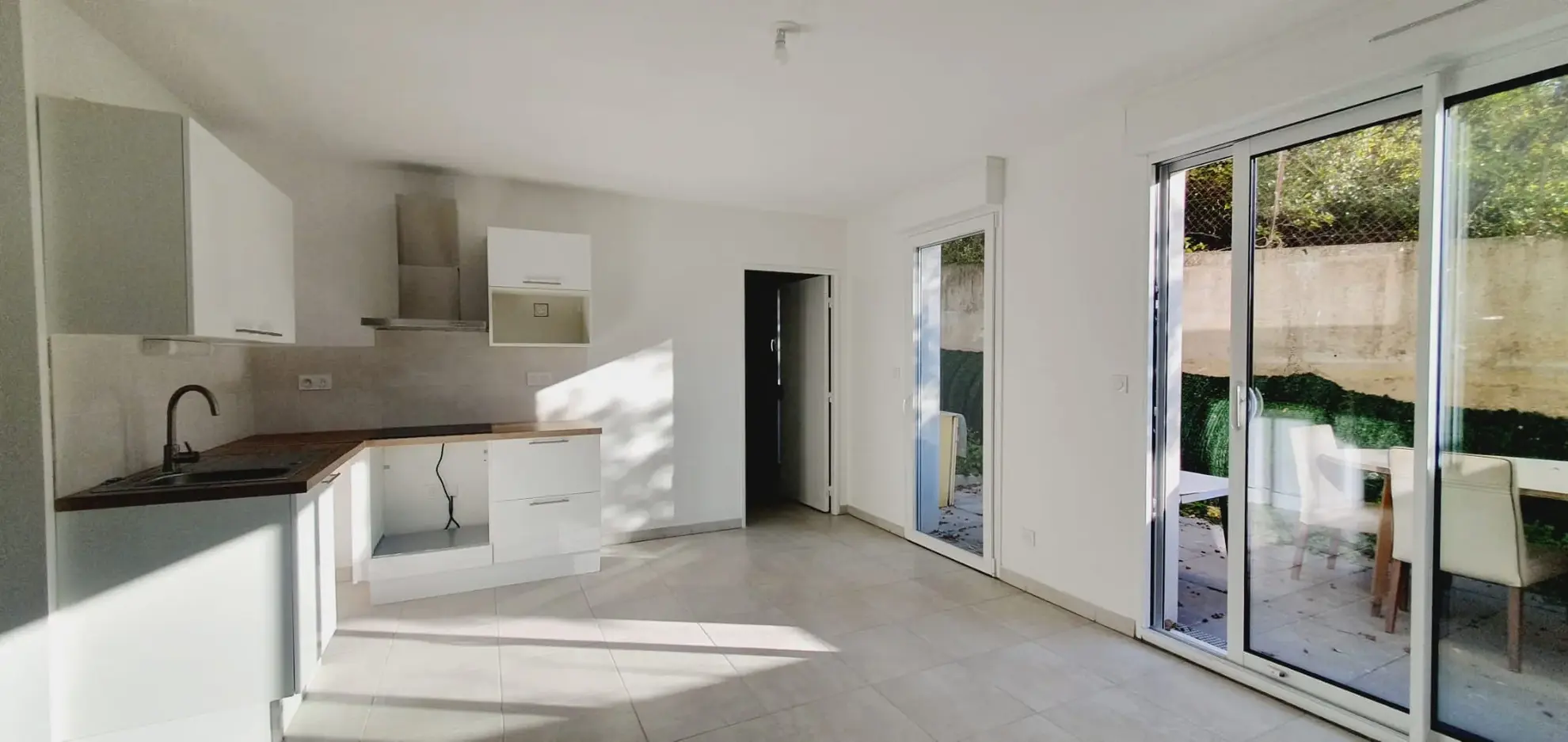 Appartement neuf 75m² avec terrasse et jardin à Nîmes dans secteur en mutation
