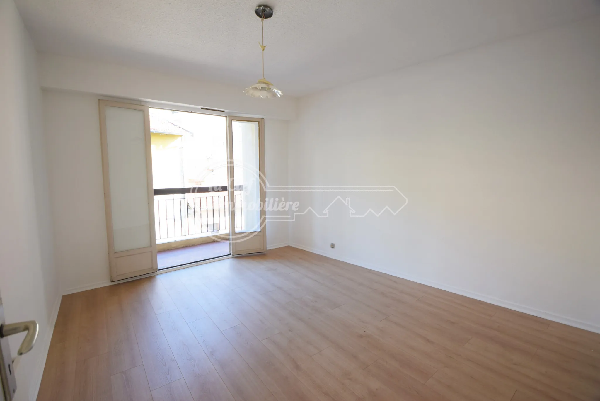 Grand appartement 3 pièces de 70 m² avec terrasses, cave et garage à Nice 