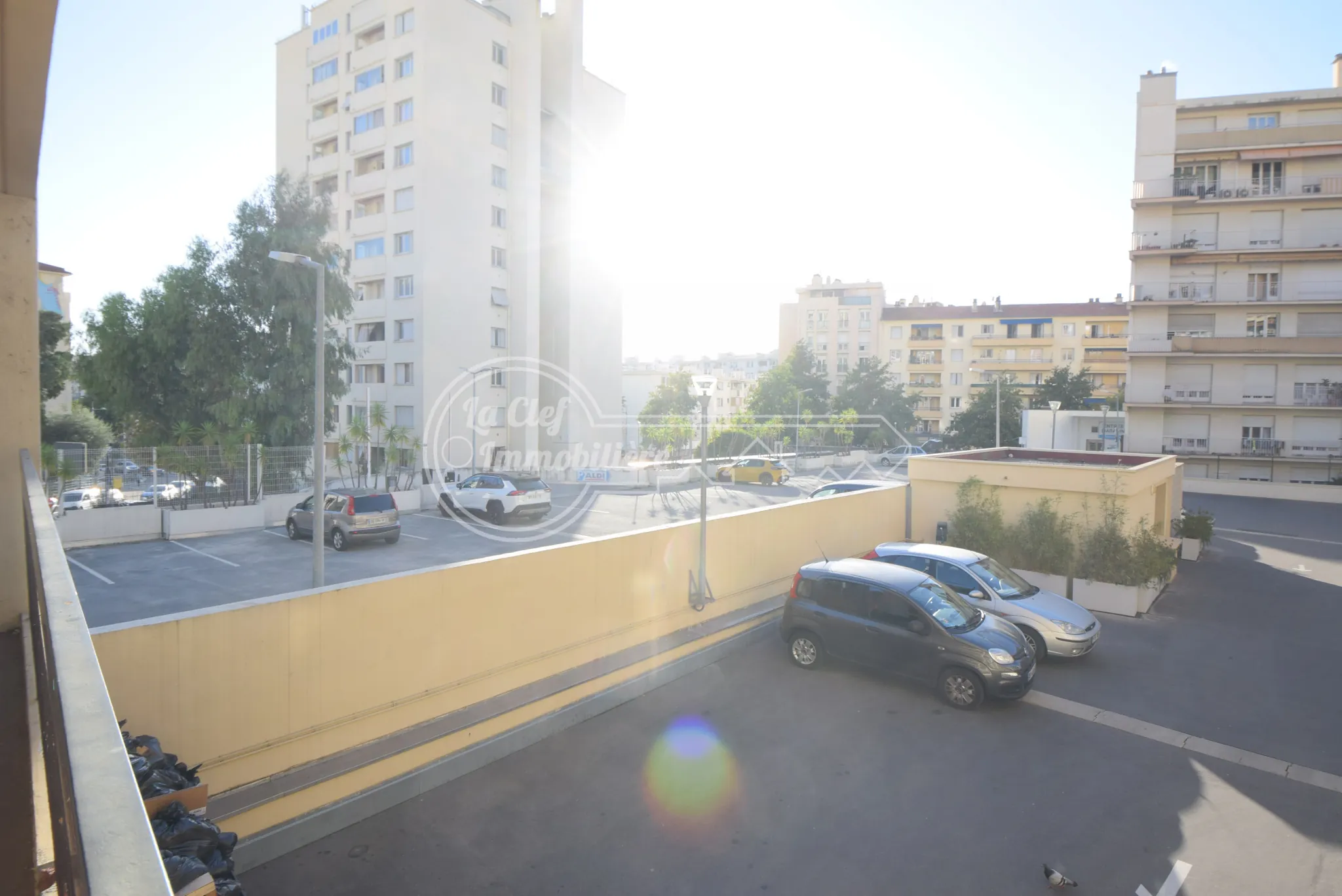 Grand appartement 3 pièces de 70 m² avec terrasses, cave et garage à Nice 