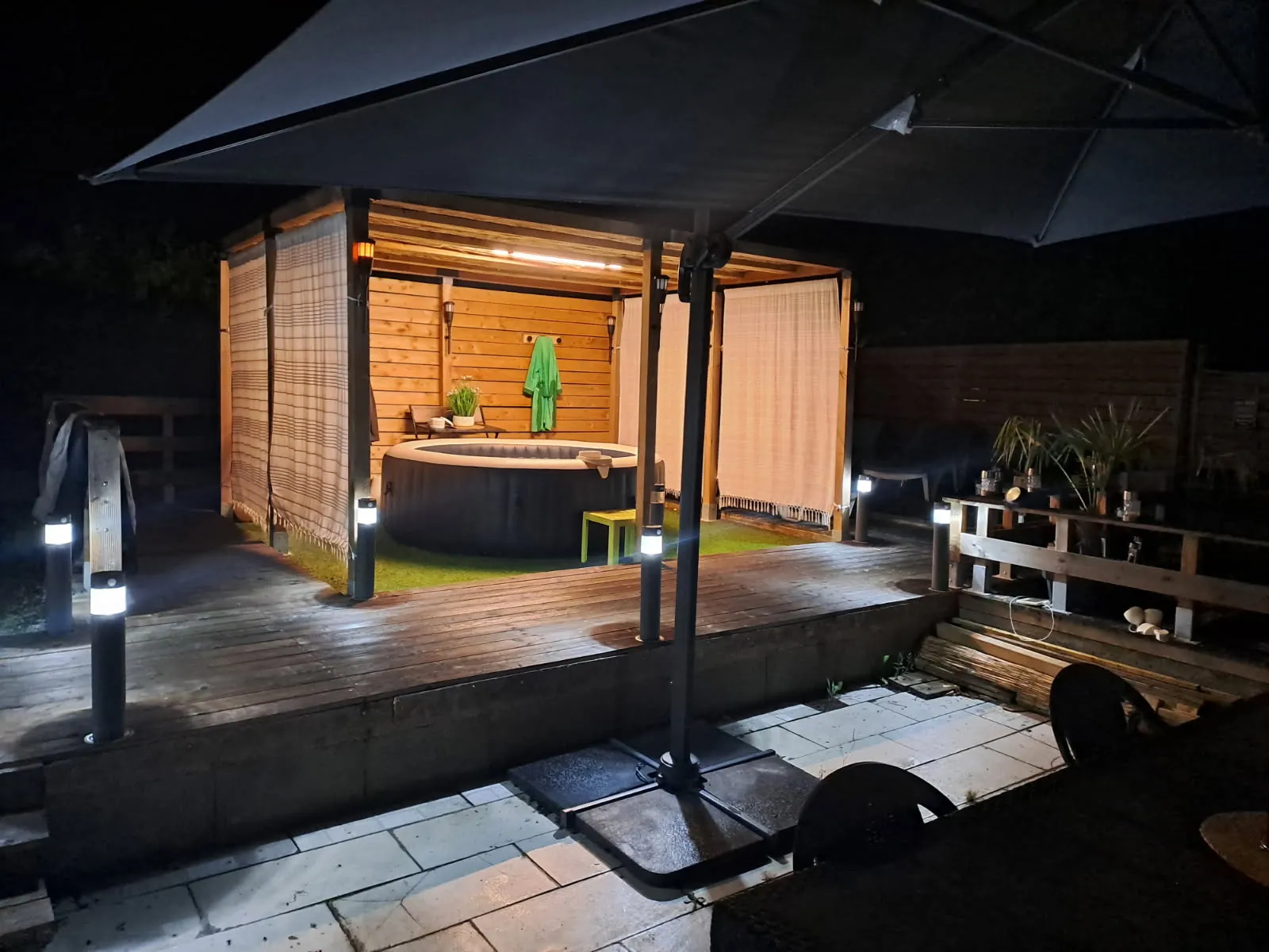 Maison de ville lumineuse de 77,71 m² à Unieux avec terrasses et terrain de 350 m² 