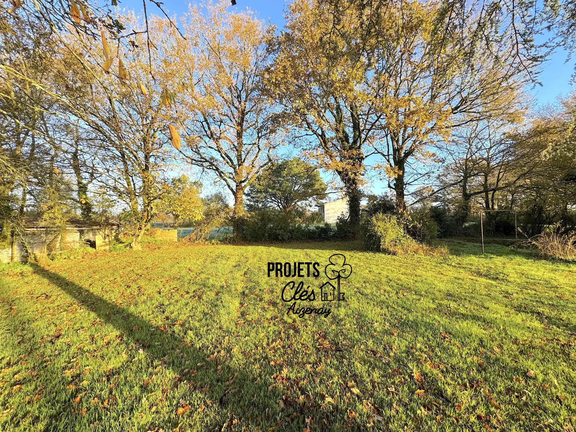 Maison à rénover de 179 m² avec grand terrain à Beaulieu-sous-la-Roche 