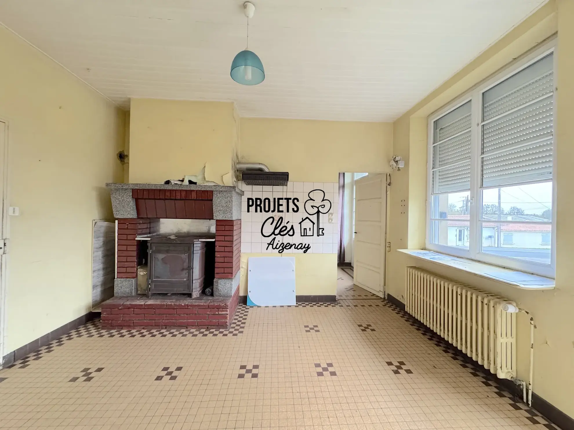 Maison à rénover de 179 m² avec grand terrain à Beaulieu-sous-la-Roche 