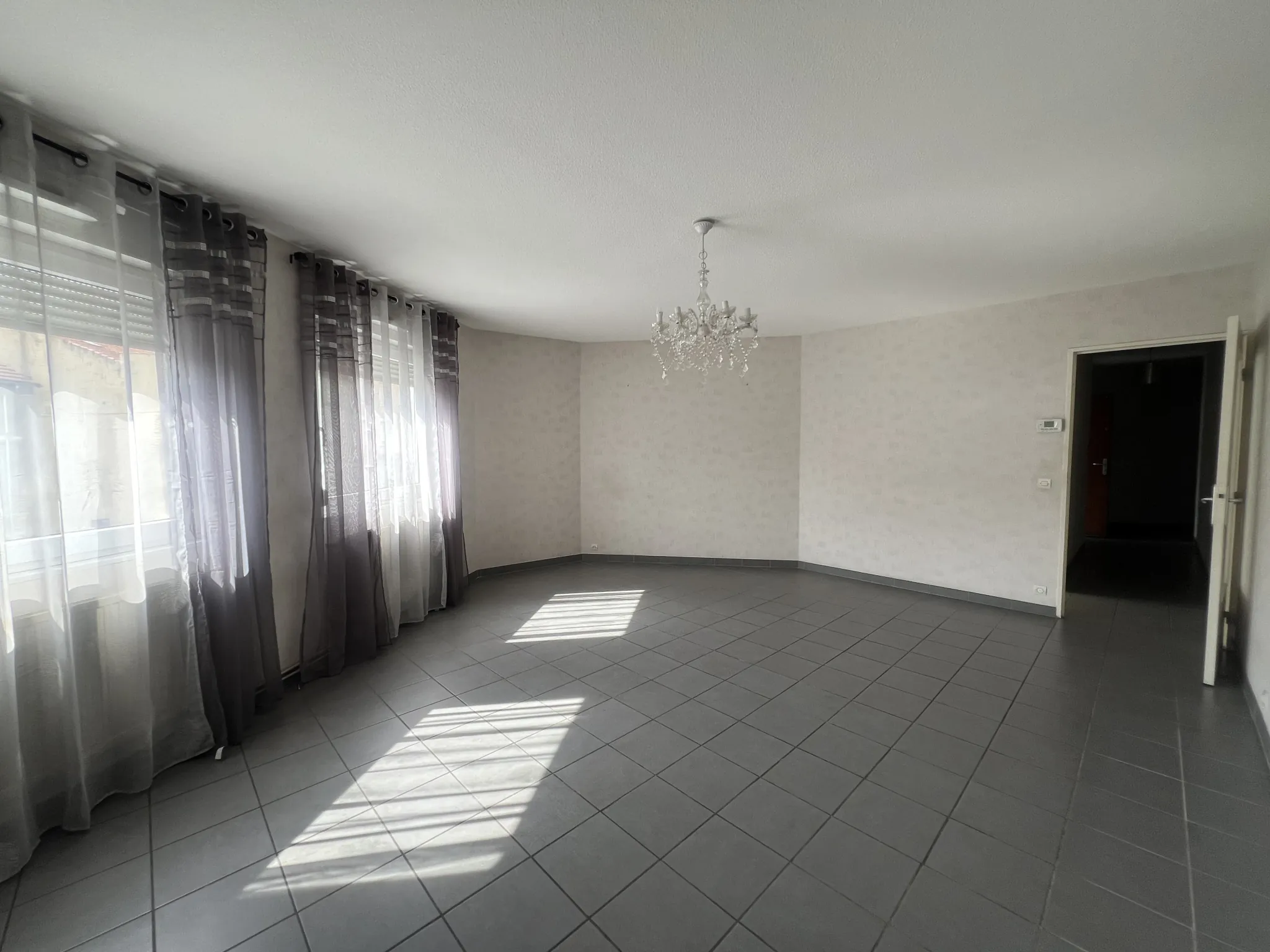 Appartement 4 pièces avec balcon, cave et parking à Clermont-Ferrand 