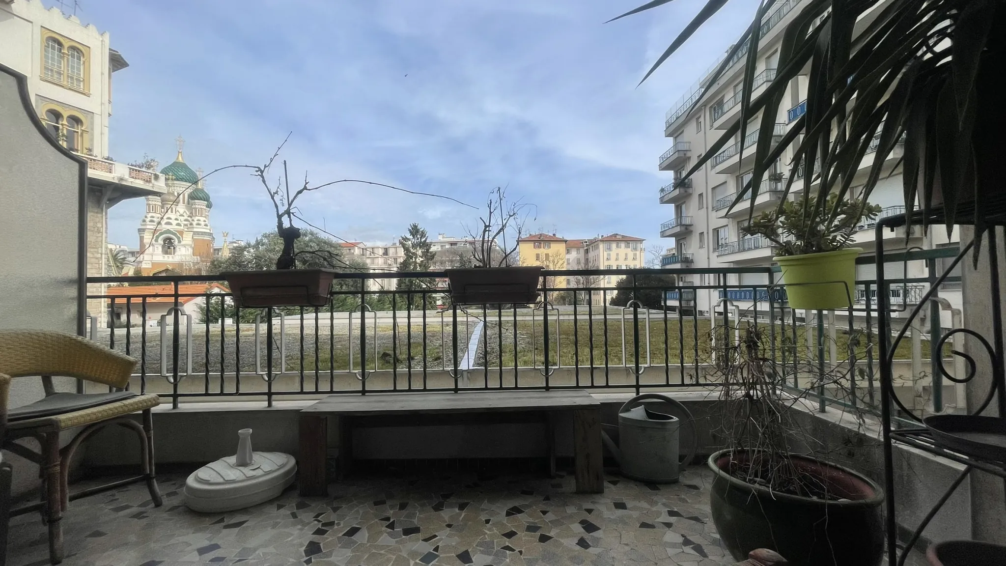 Vente appartement 2 pièces à Nice avec vue sur l'Église Russe 