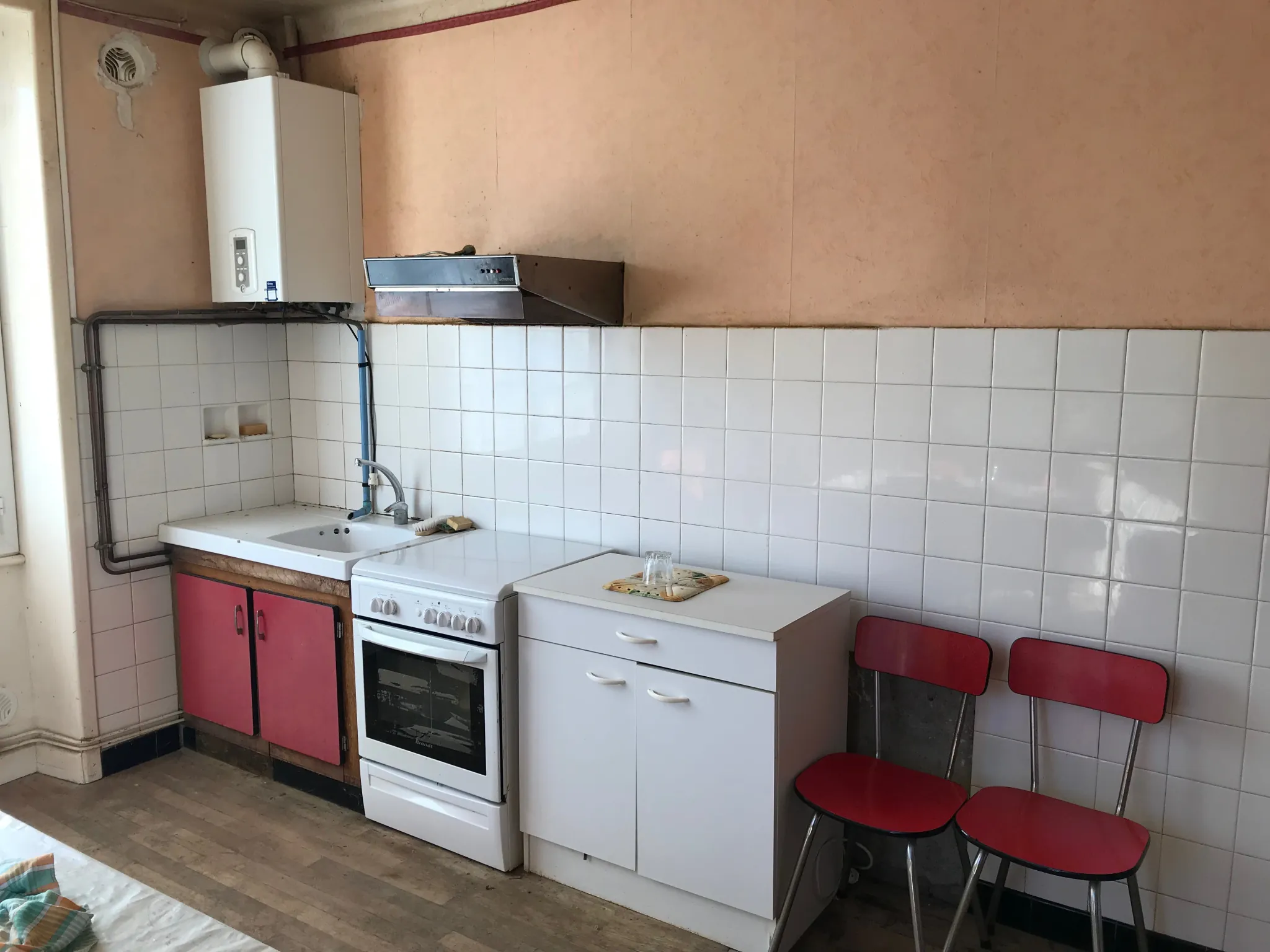 Maison en pierre divisible à Bar, proximité Tulle, grands espaces et potentiel d'aménagement 