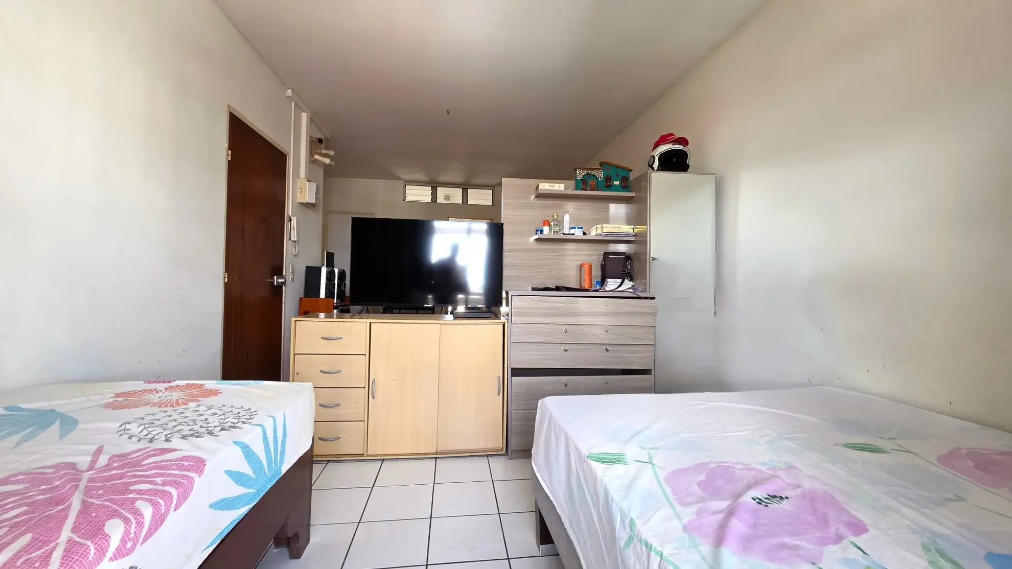 Studio lumineux avec vue mer au centre de Fort-de-France - Opportunité à saisir 