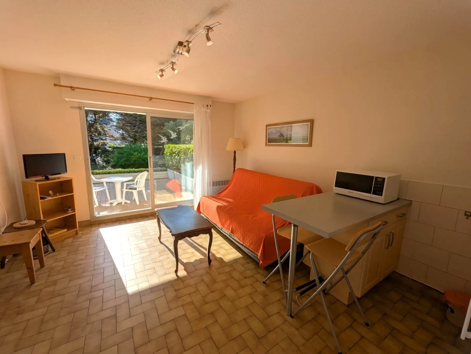 Studio lumineux avec grande terrasse plein sud à Quiberon 