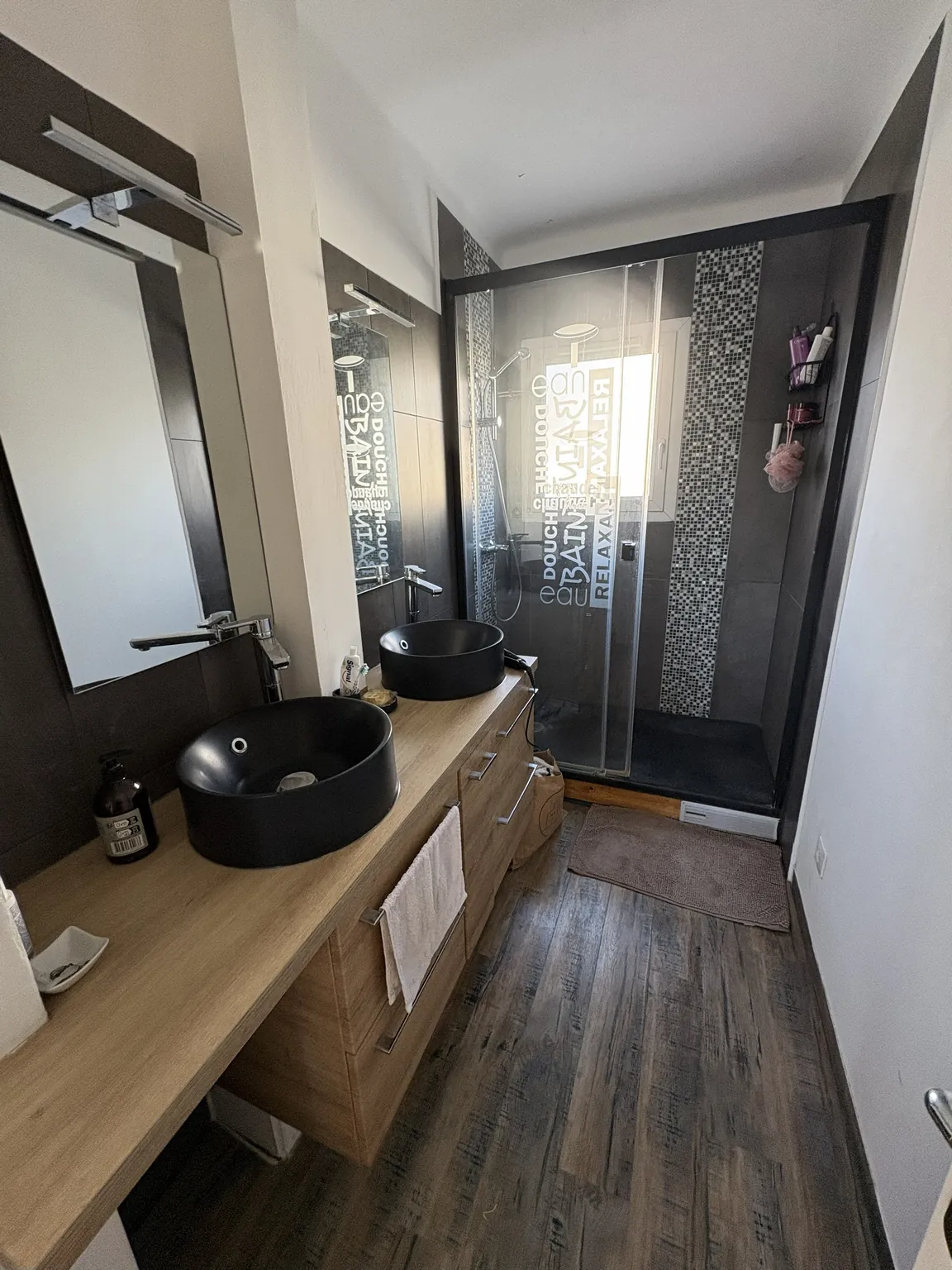 Fausse T3 55 m² avec terrasse et parking à Toulon Est 