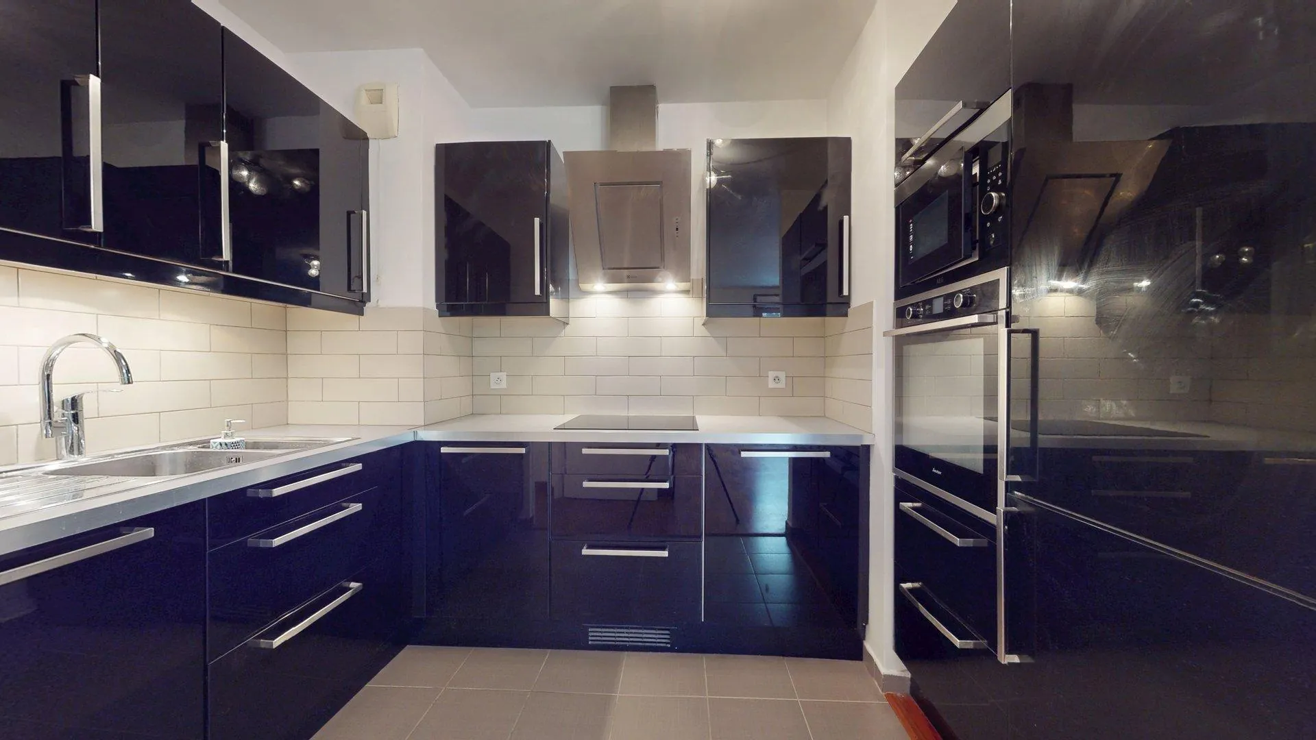 Appartement F3 lumineux à Bobigny près du métro avec parking en sous-sol 
