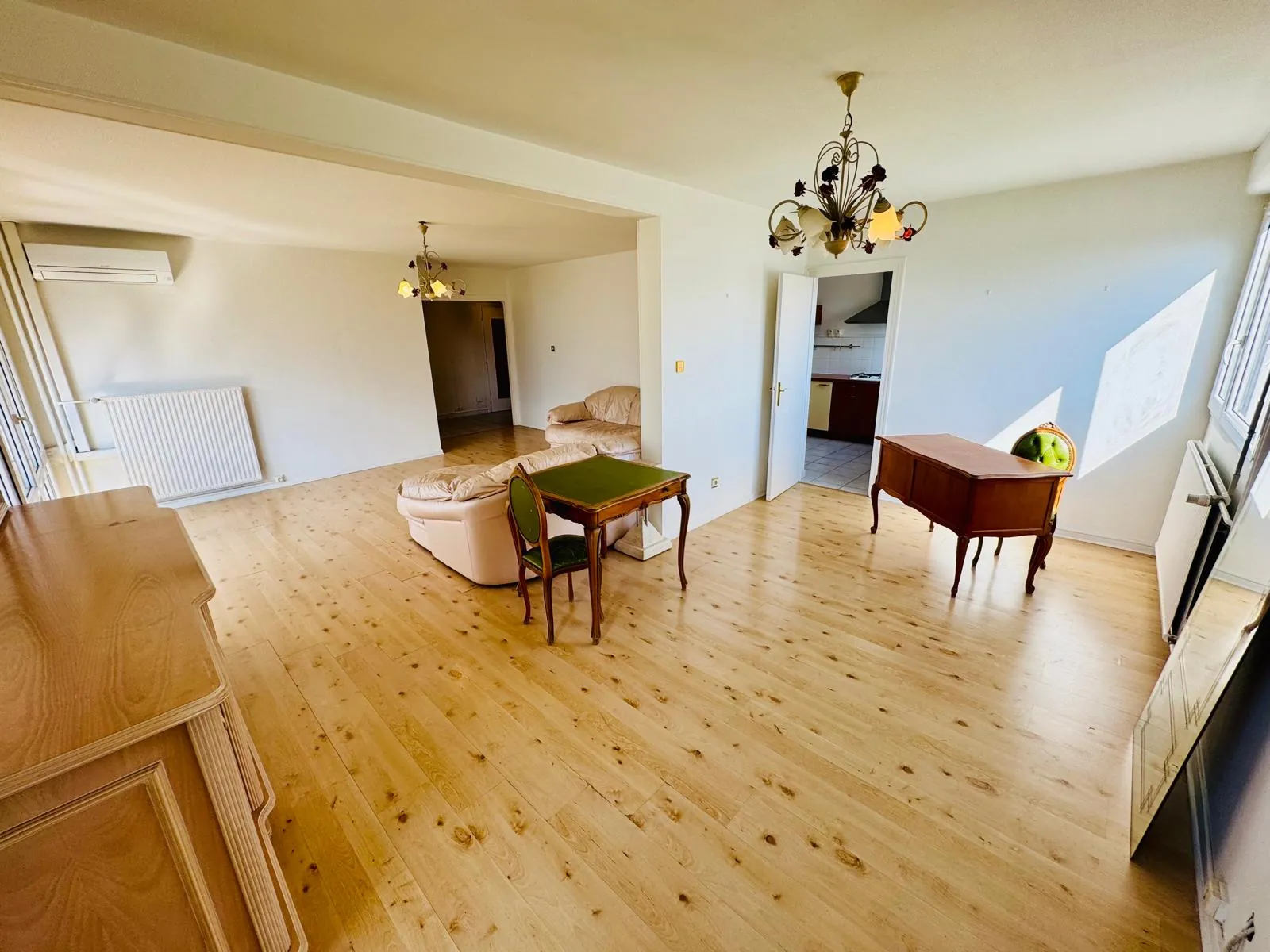 À vendre appartement T4 de 105 m² à Grenoble avec terrasse et vue panoramique 