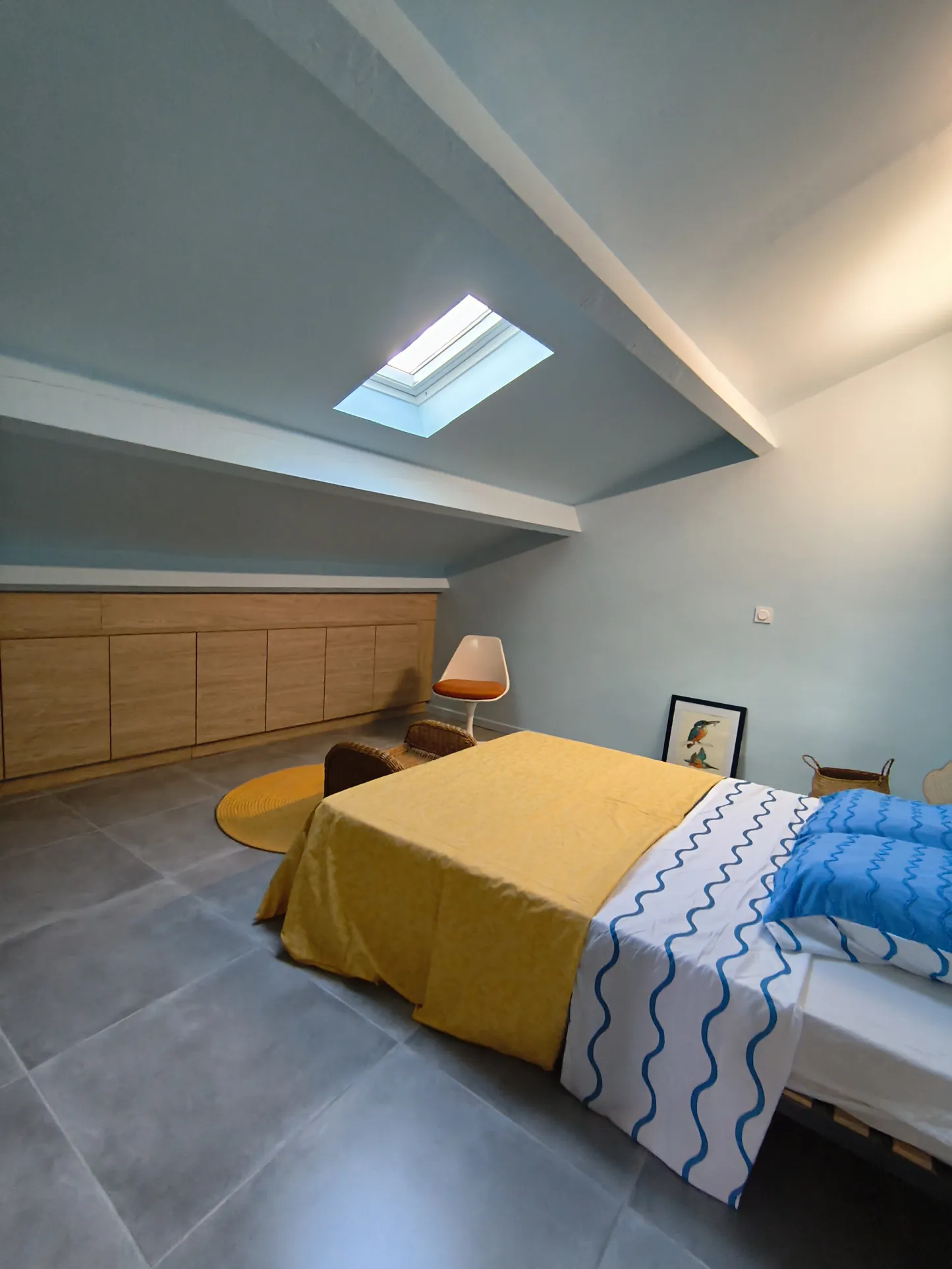 Appartement unique sous les combles à Royan, rénové en 2024, charme et luminosité 