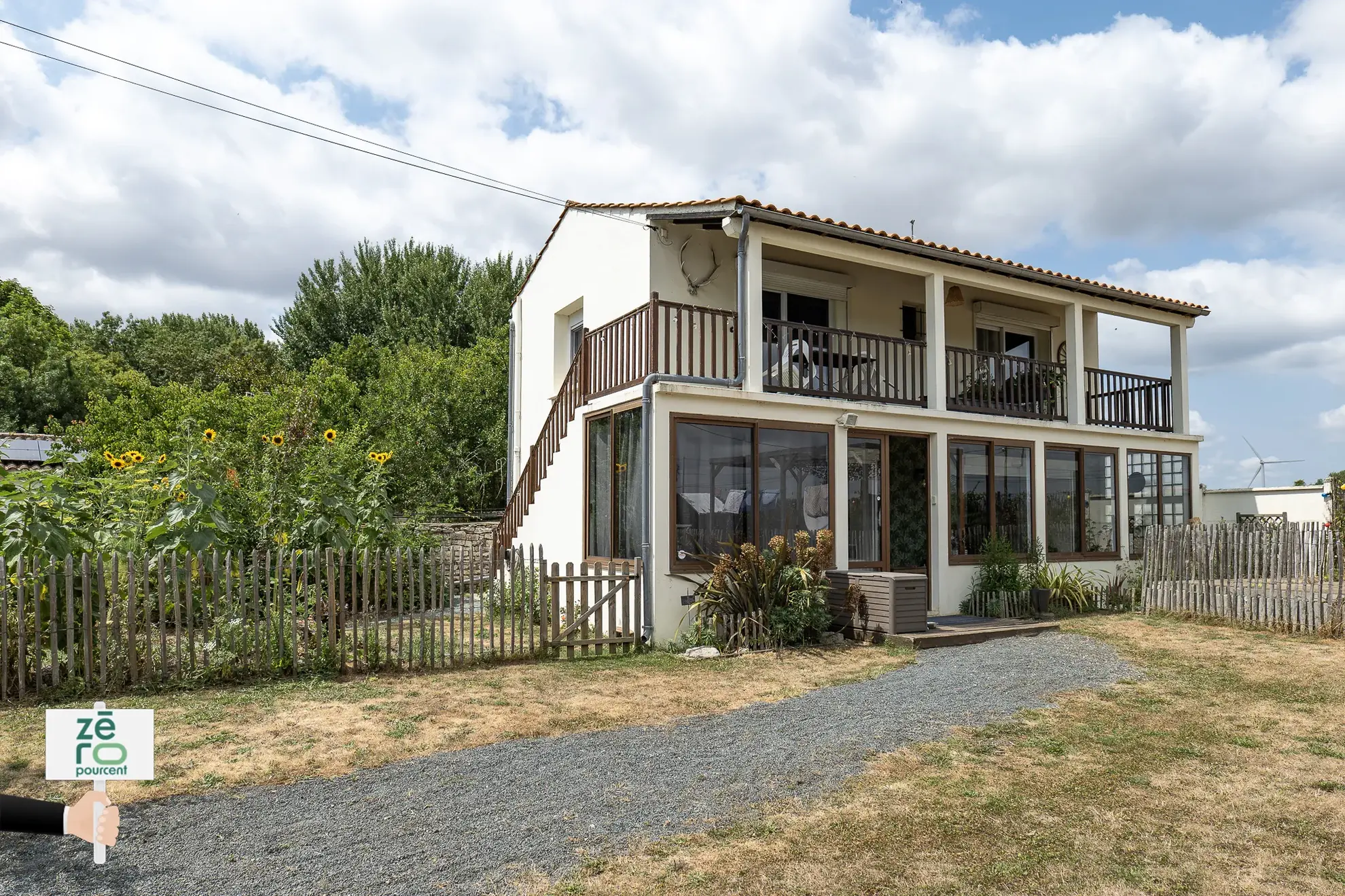 Belle maison de 112 m² à Longeville-sur-Mer avec grand jardin et vue dégagée 