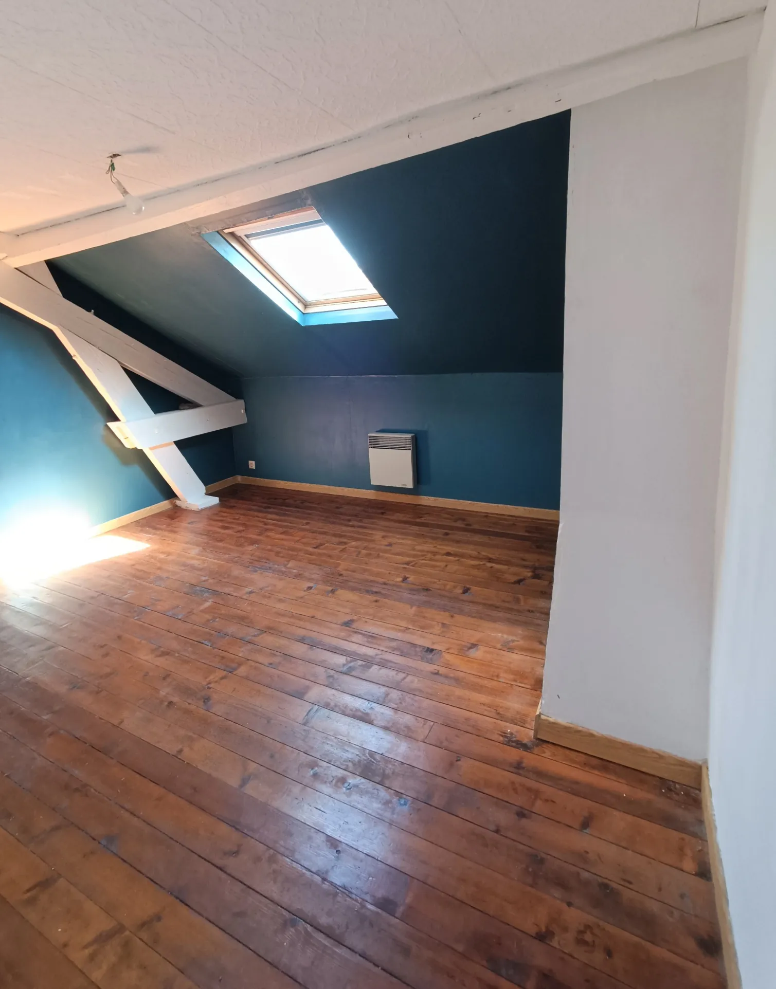 Maison à rénover avec jardin à Mont d’Origny – 90 m², 3 chambres, secteur calme 