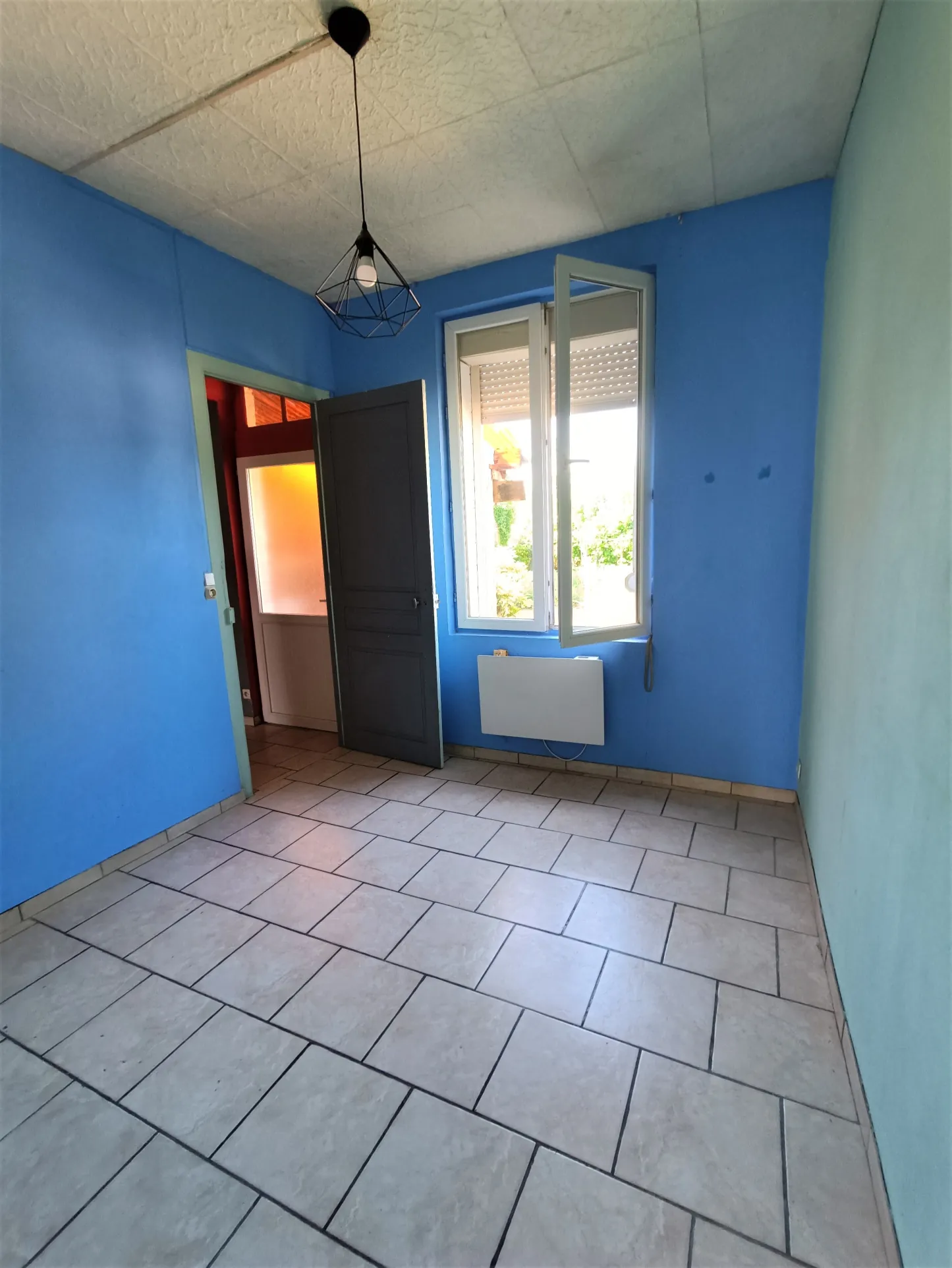 Maison à rénover avec jardin à Mont d’Origny – 90 m², 3 chambres, secteur calme 