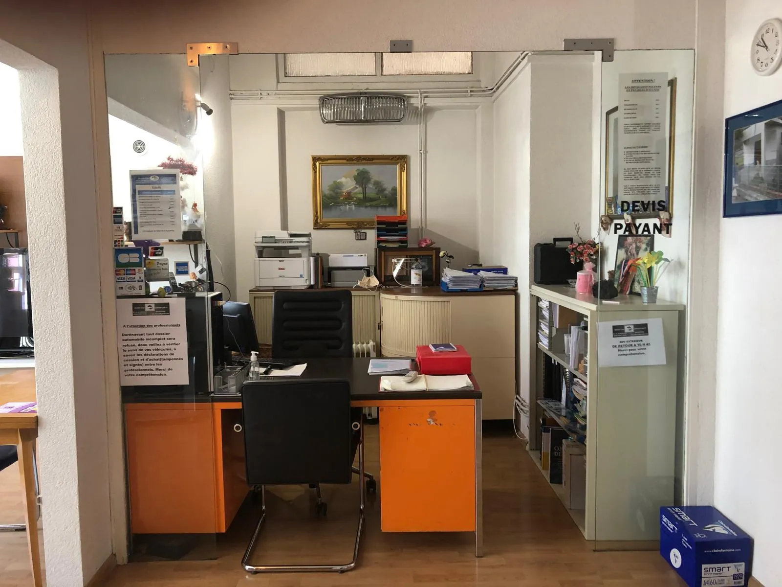 Local commercial de 89 m² à Saint-Louis, proche gare et parking privé 