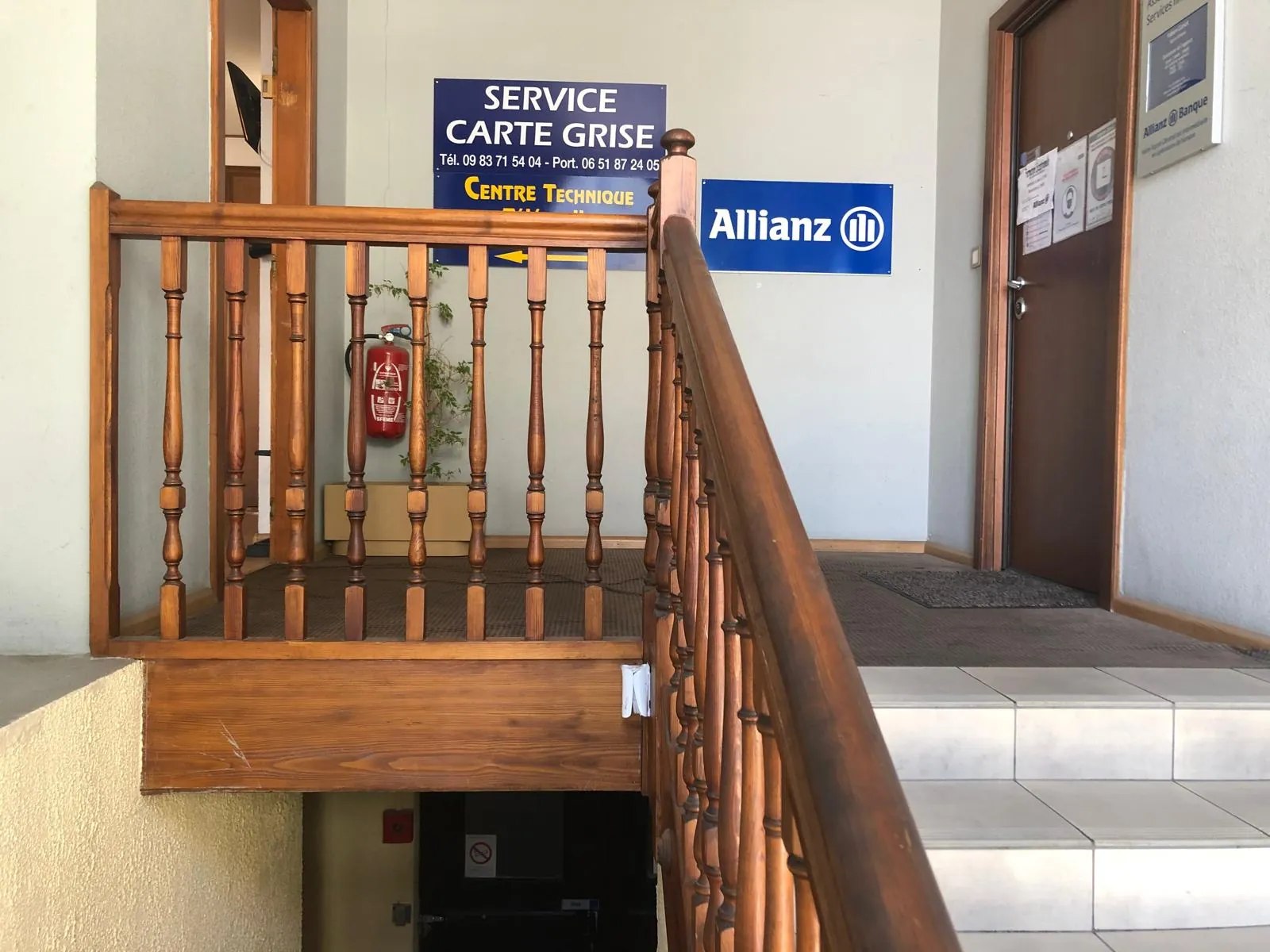 Local commercial de 89 m² à Saint-Louis, proche gare et parking privé 