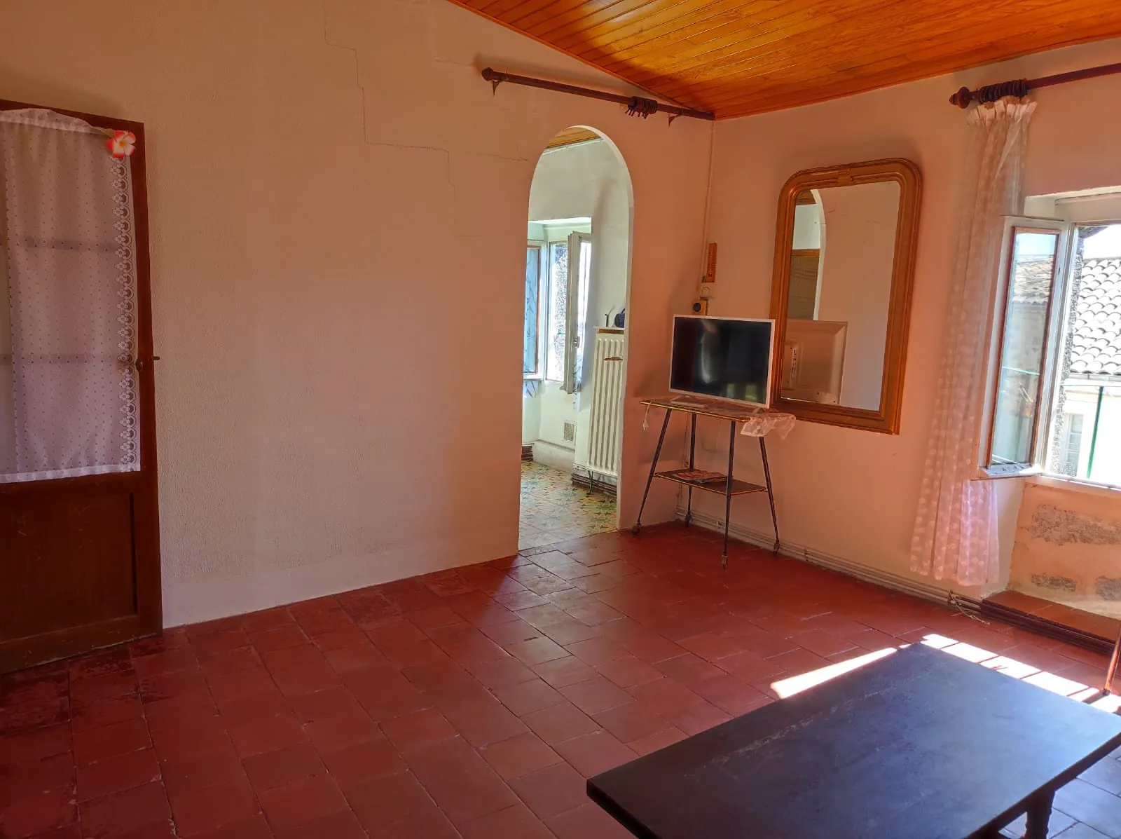 Appartement 3 pièces à vendre à Agde, 60m² à rénover en centre-ville