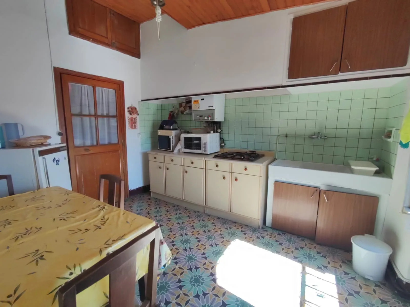 Appartement 3 pièces à vendre à Agde, 60m² à rénover en centre-ville 