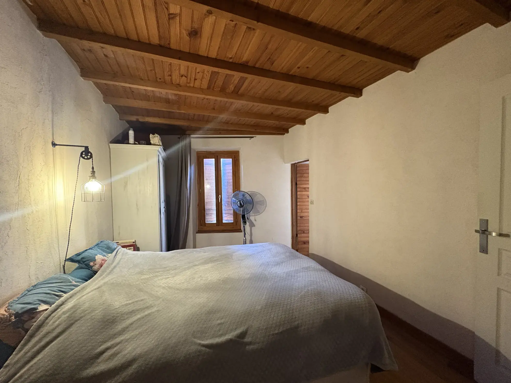 Maison de village de 153 m² avec patio à Saint-Dionisy, charme ancien et possibilités d'aménagement 