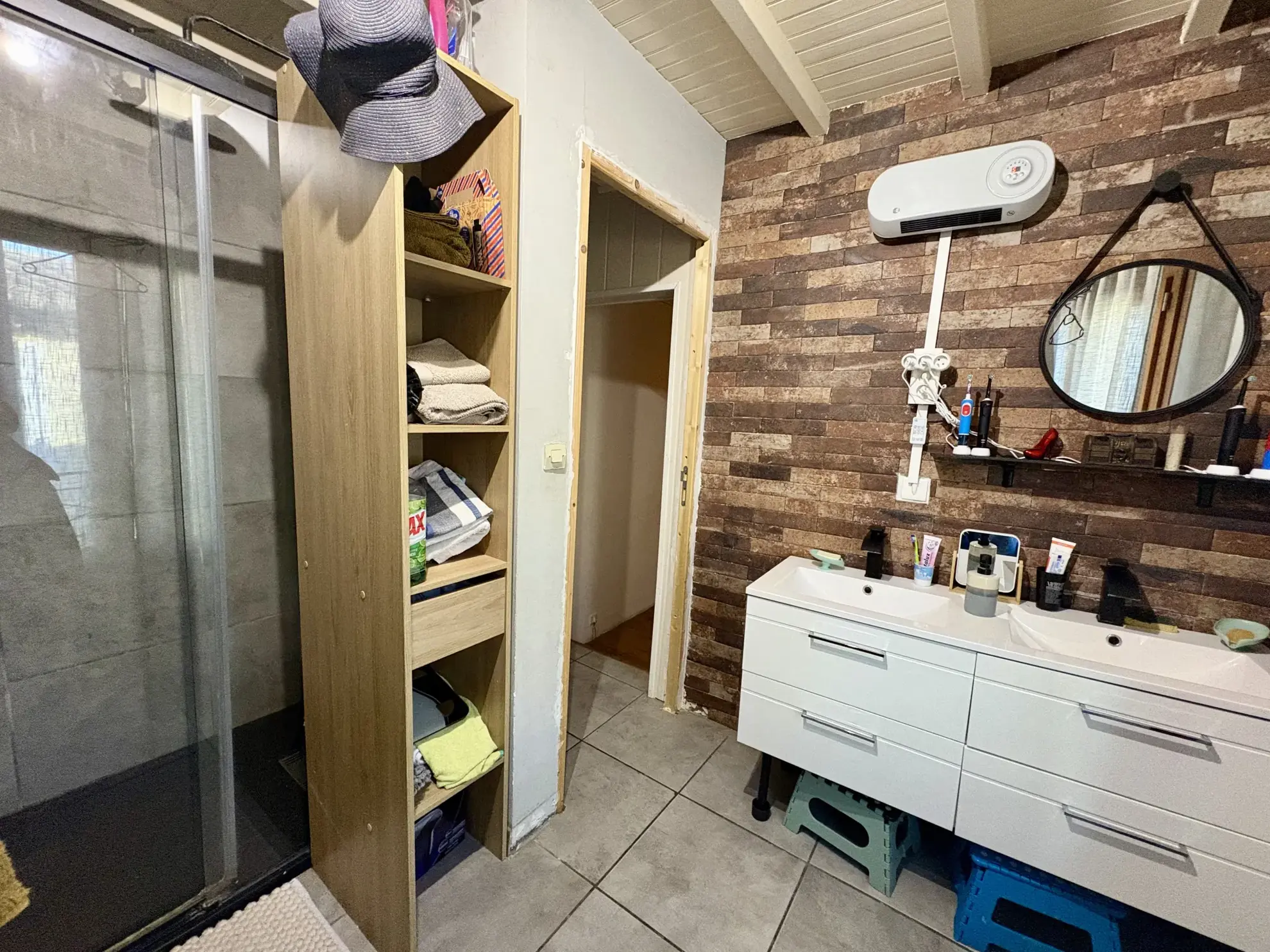 Maison de village de 153 m² avec patio à Saint-Dionisy, charme ancien et possibilités d'aménagement 